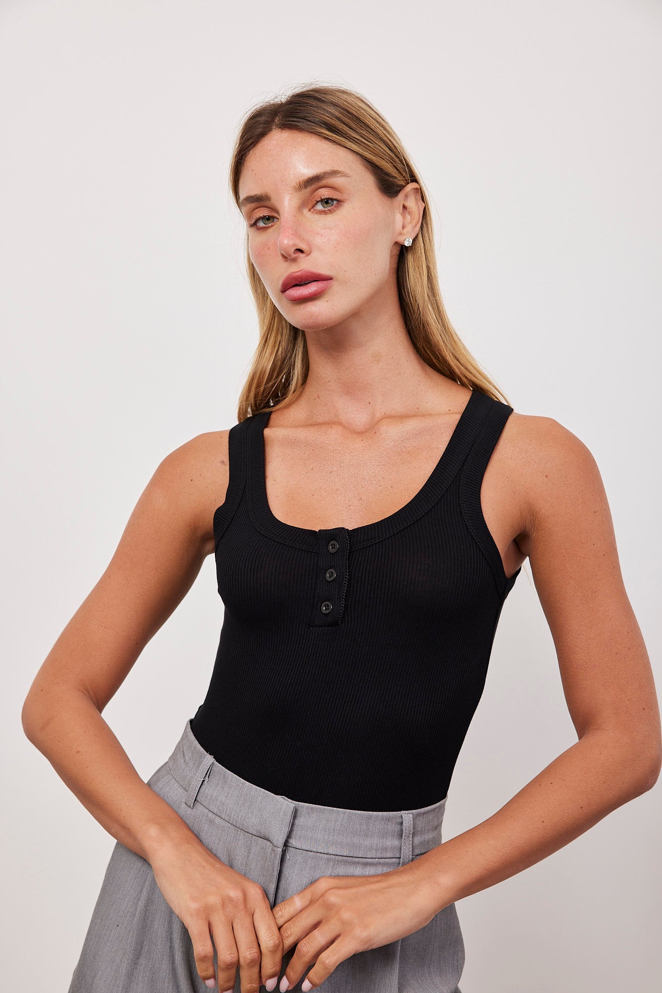 גופיית ריב בשילוב כפתורים - ITAY BRANDS