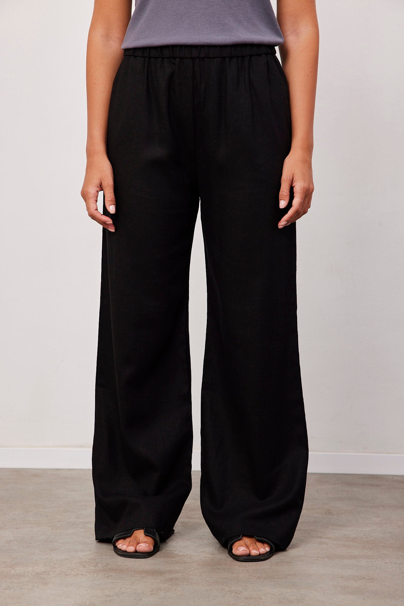 מכנסיים במראה פשתן בגזרה רחבה - ITAY BRANDS