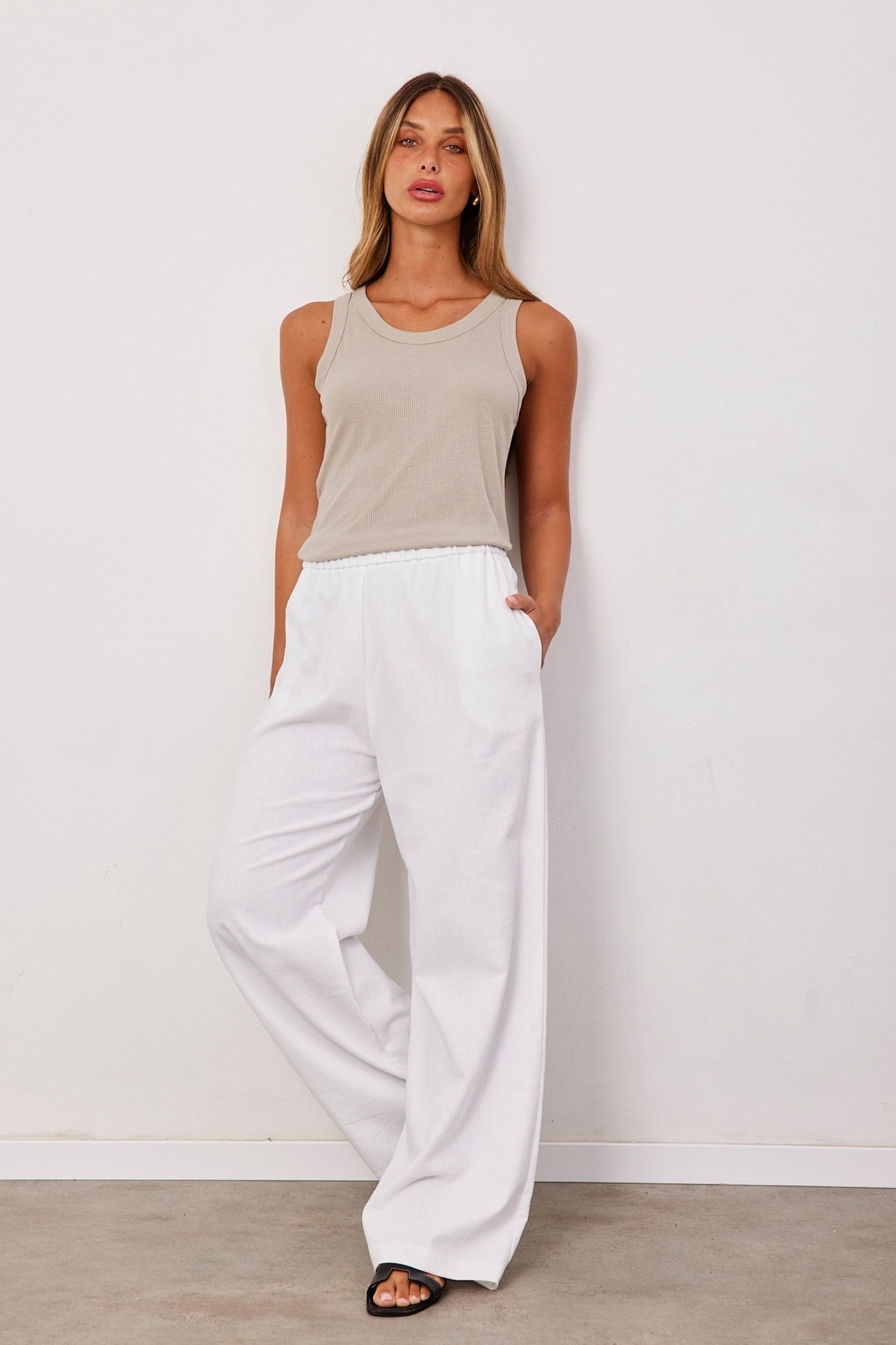 מכנסיים במראה פשתן בגזרה רחבה - ITAY BRANDS