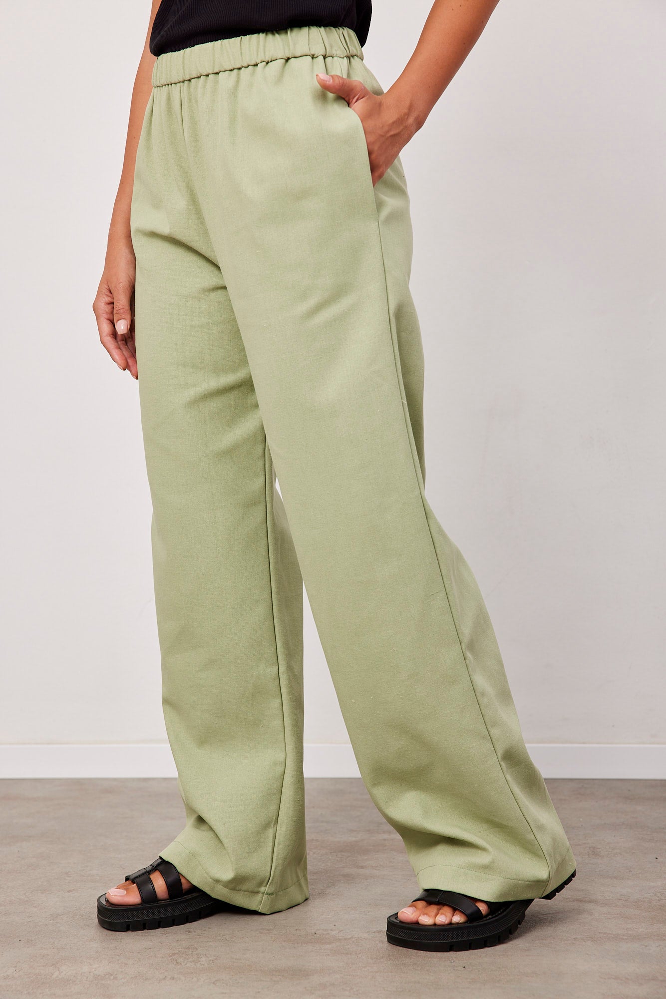 מכנסיים במראה פשתן בגזרה רחבה - ITAY BRANDS