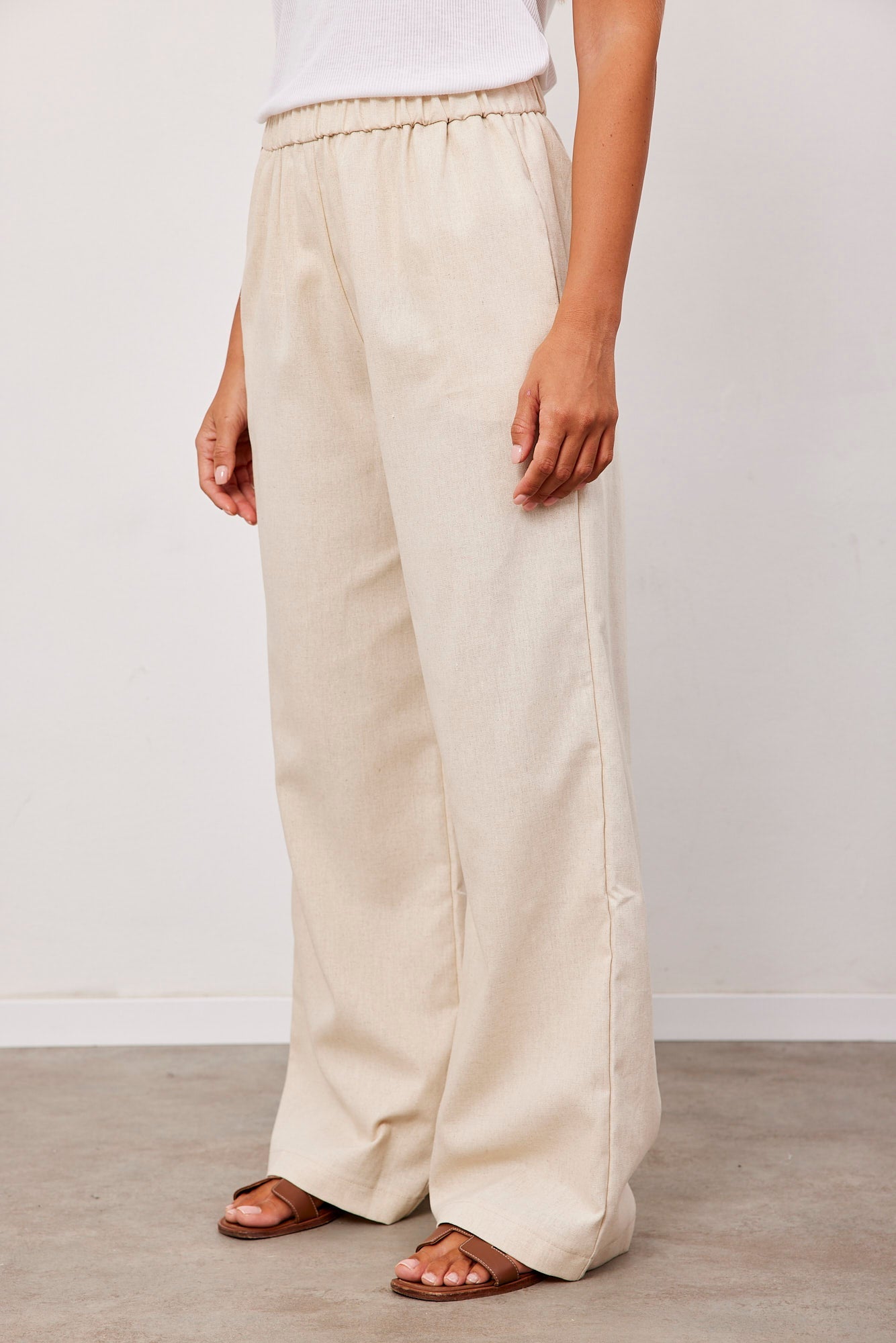 מכנסיים במראה פשתן בגזרה רחבה - ITAY BRANDS