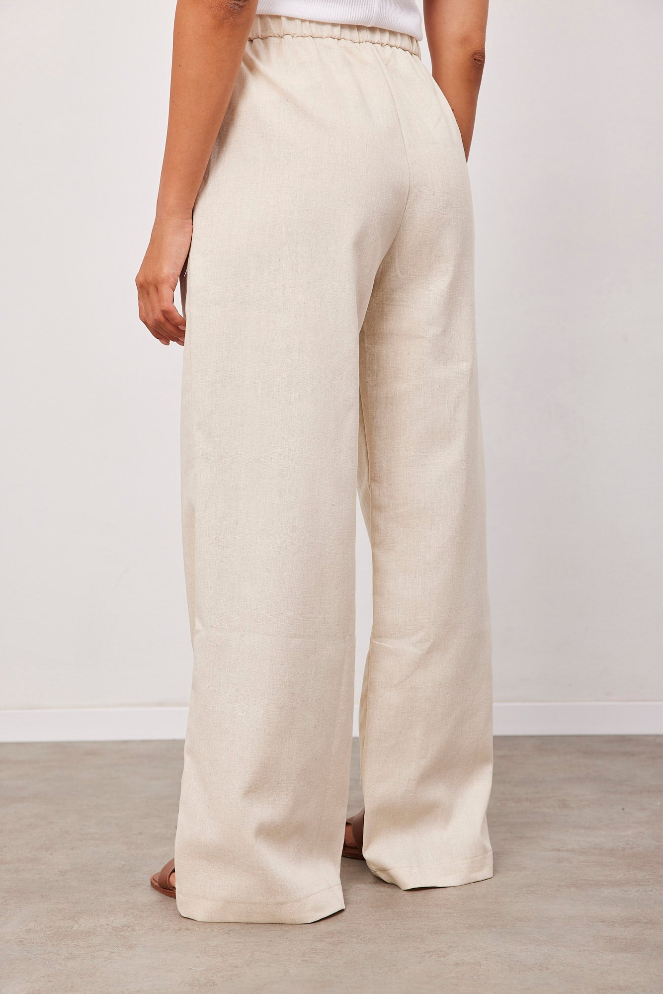 מכנסיים במראה פשתן בגזרה רחבה - ITAY BRANDS