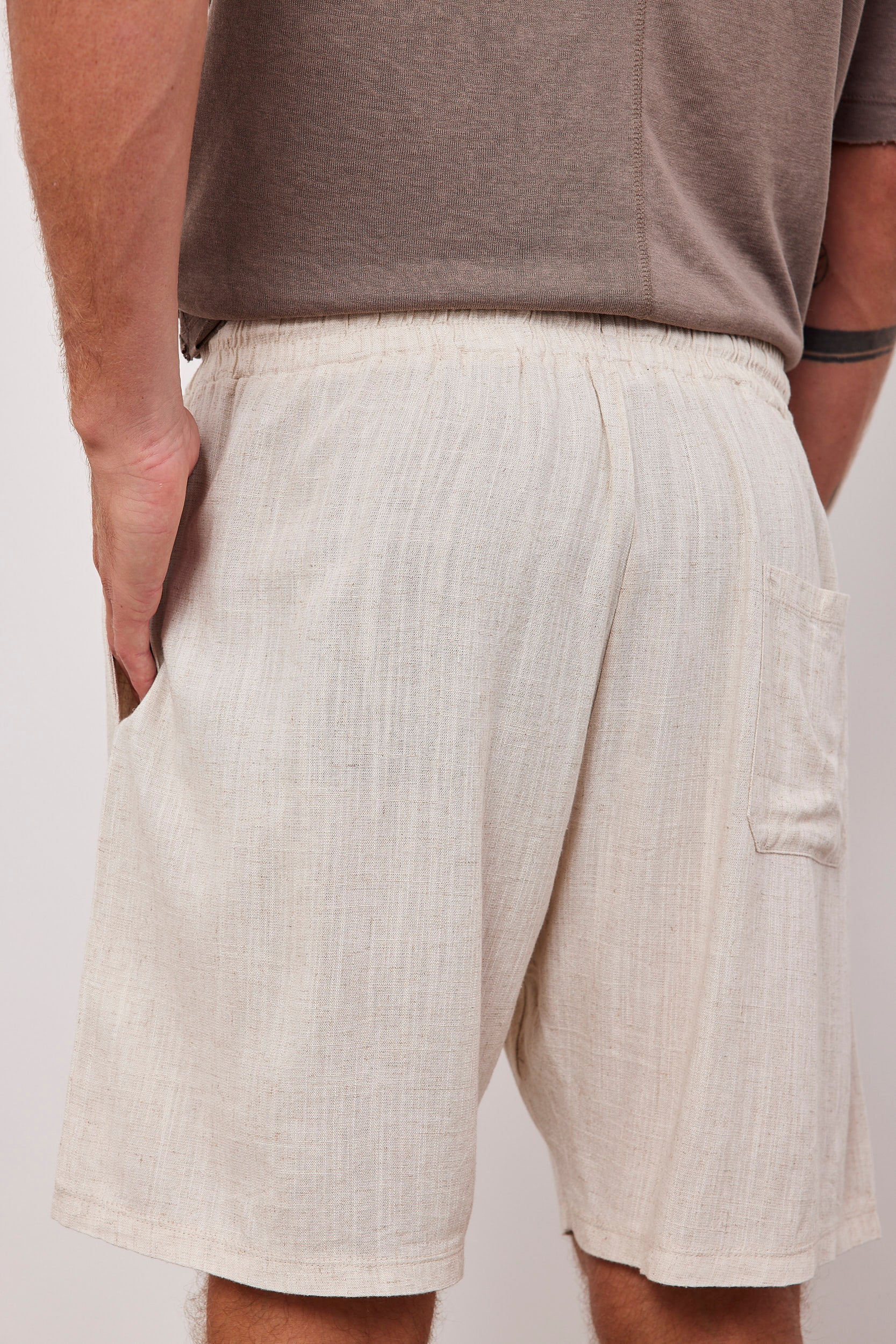 מכנסיים קצרים רחבים במראה פשתן - ITAY BRANDS