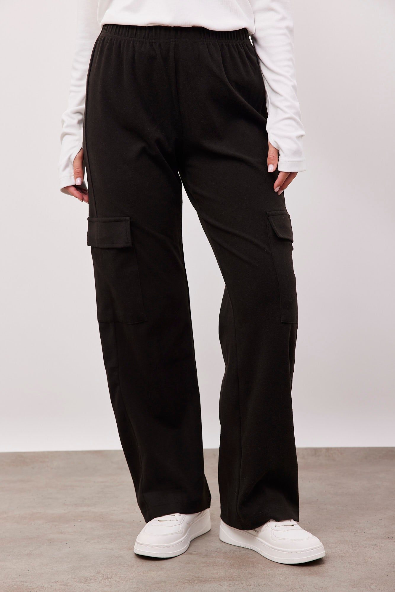 מכנסי טרנינג פליז בסגנון קרגו - ITAY BRANDS