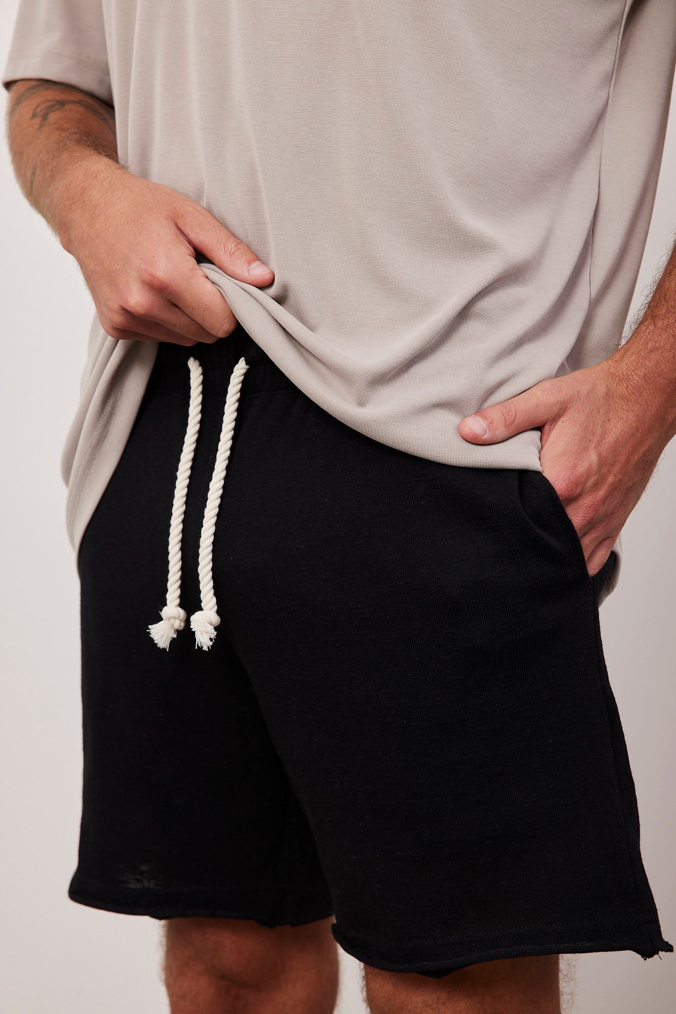 שורט במראה פשתן בסיומת פרומה - ITAY BRANDS