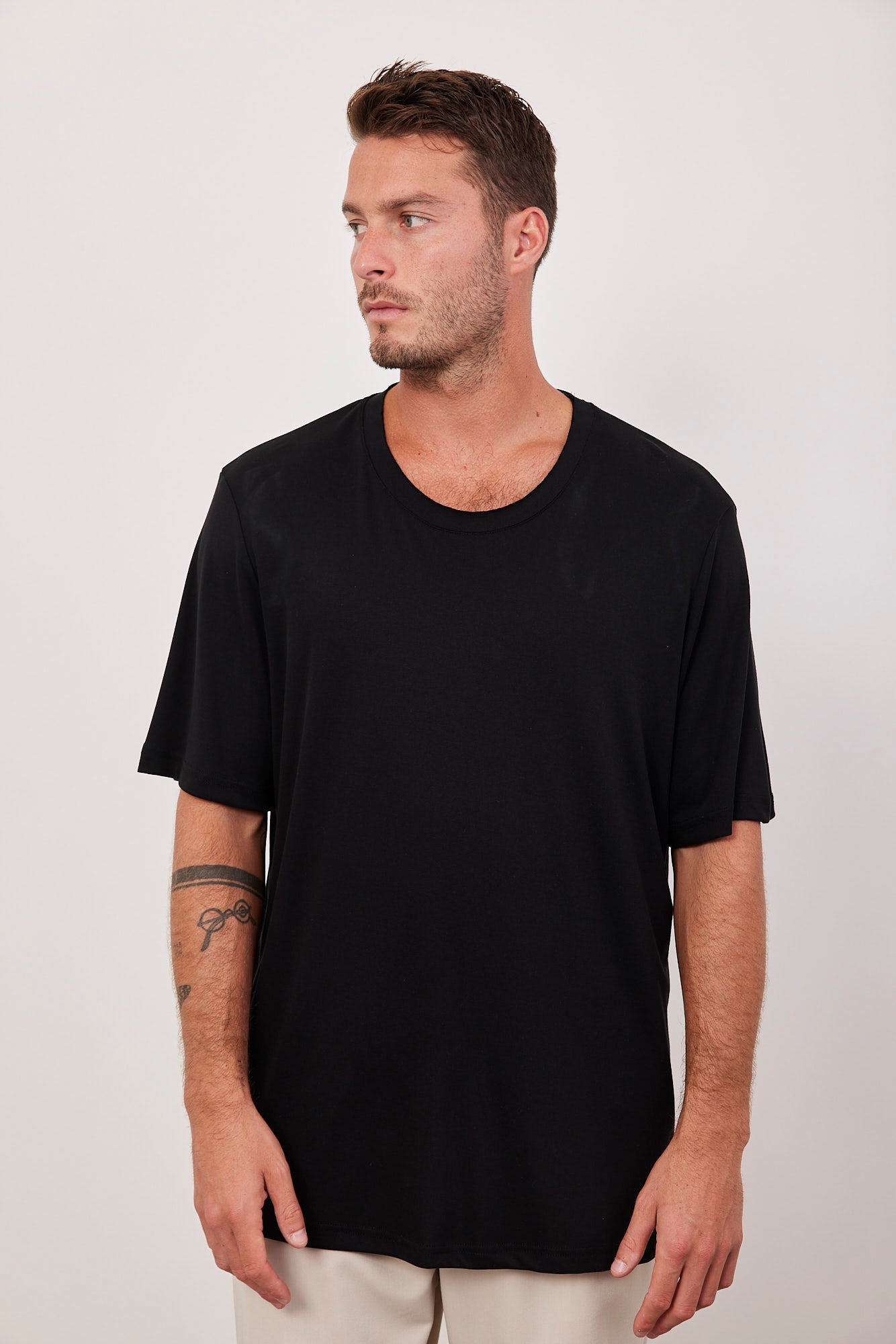 חולצה קצרה מבד מודל - ITAY BRANDS