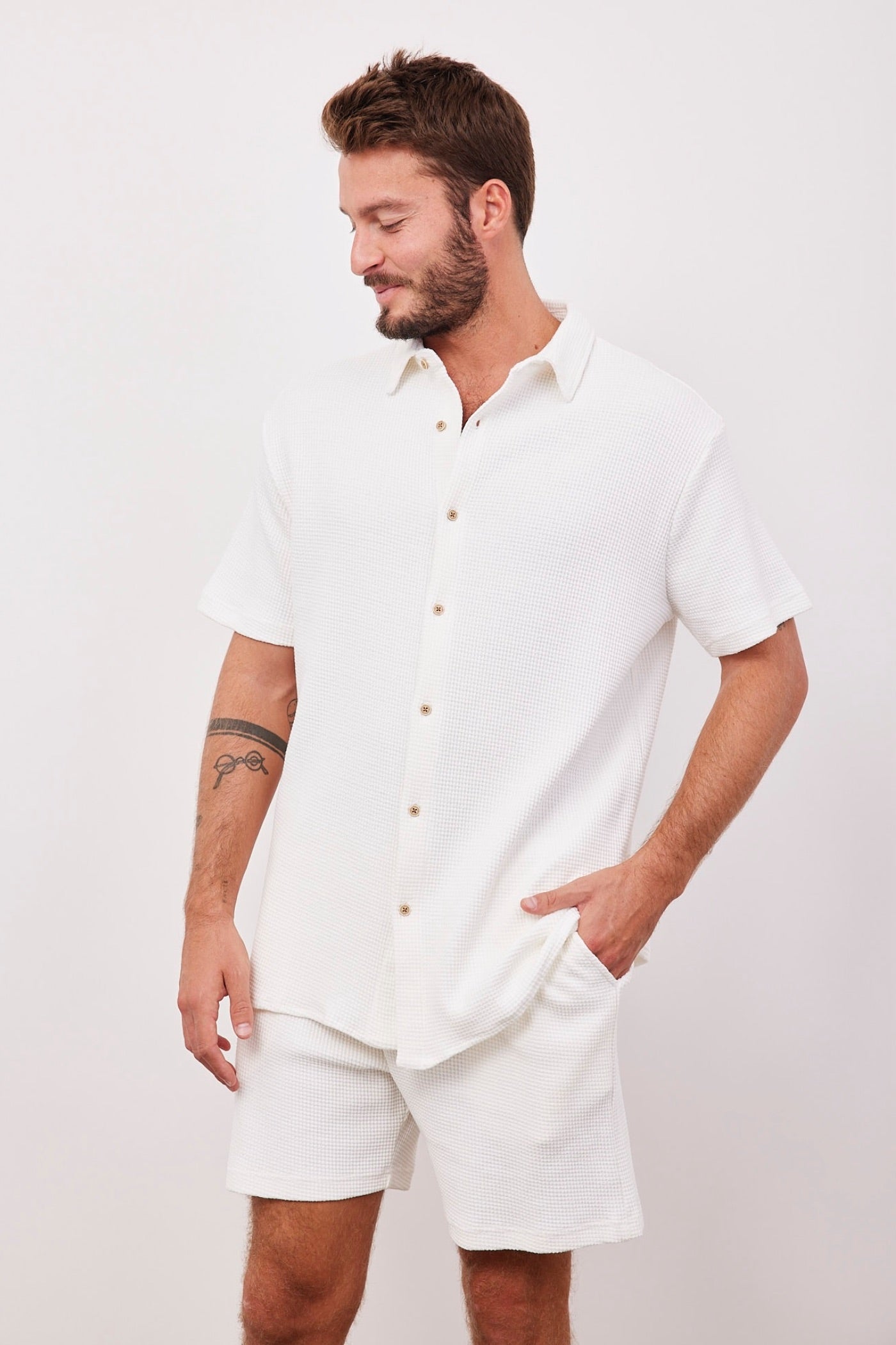 חליפת וופל קצרה מכופתרת - ITAY BRANDS