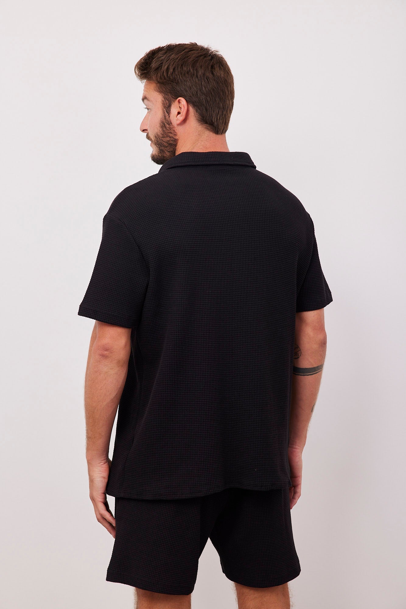 חליפת וופל קצרה מכופתרת - ITAY BRANDS