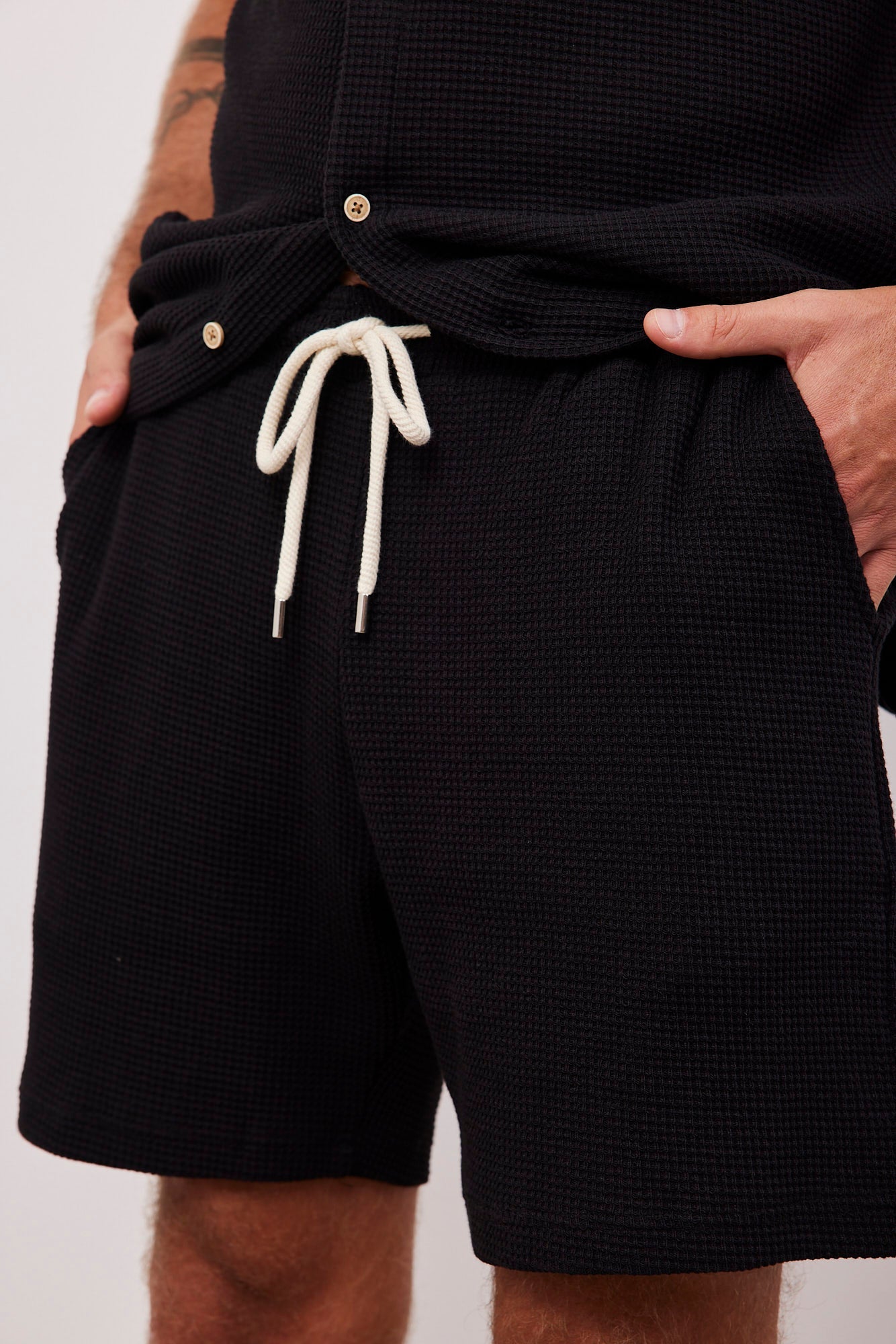 חליפת וופל קצרה מכופתרת - ITAY BRANDS