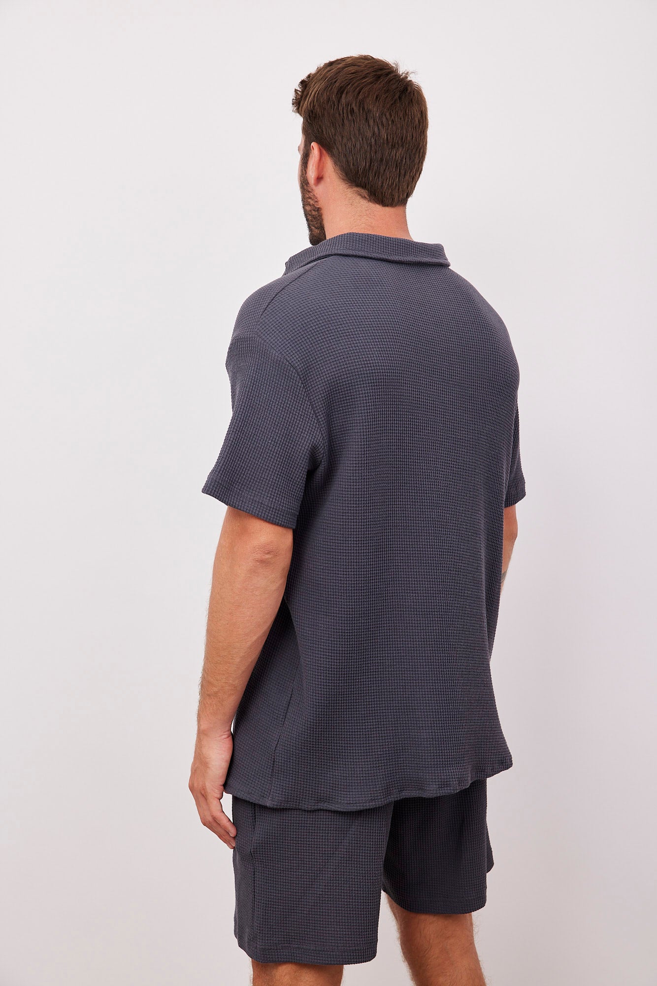 חליפת וופל קצרה מכופתרת - ITAY BRANDS