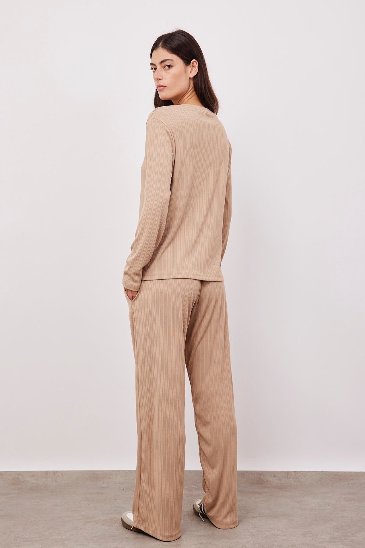 חליפה בטקסטורת פסים - ITAY BRANDS