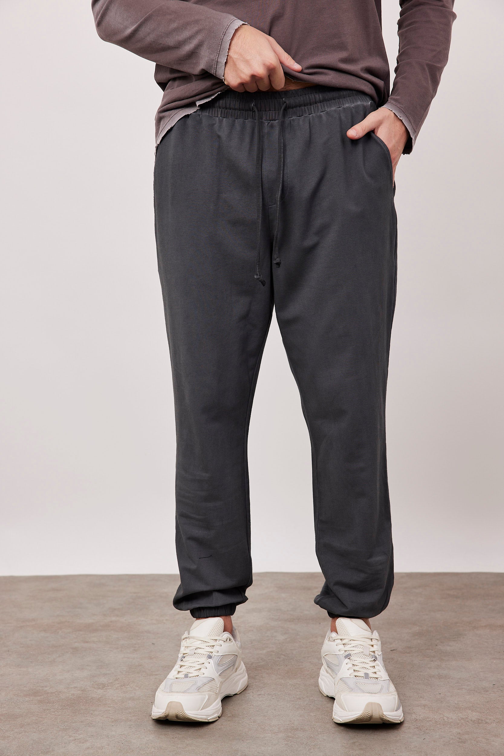 מכנסי ווש בסיומת גומי