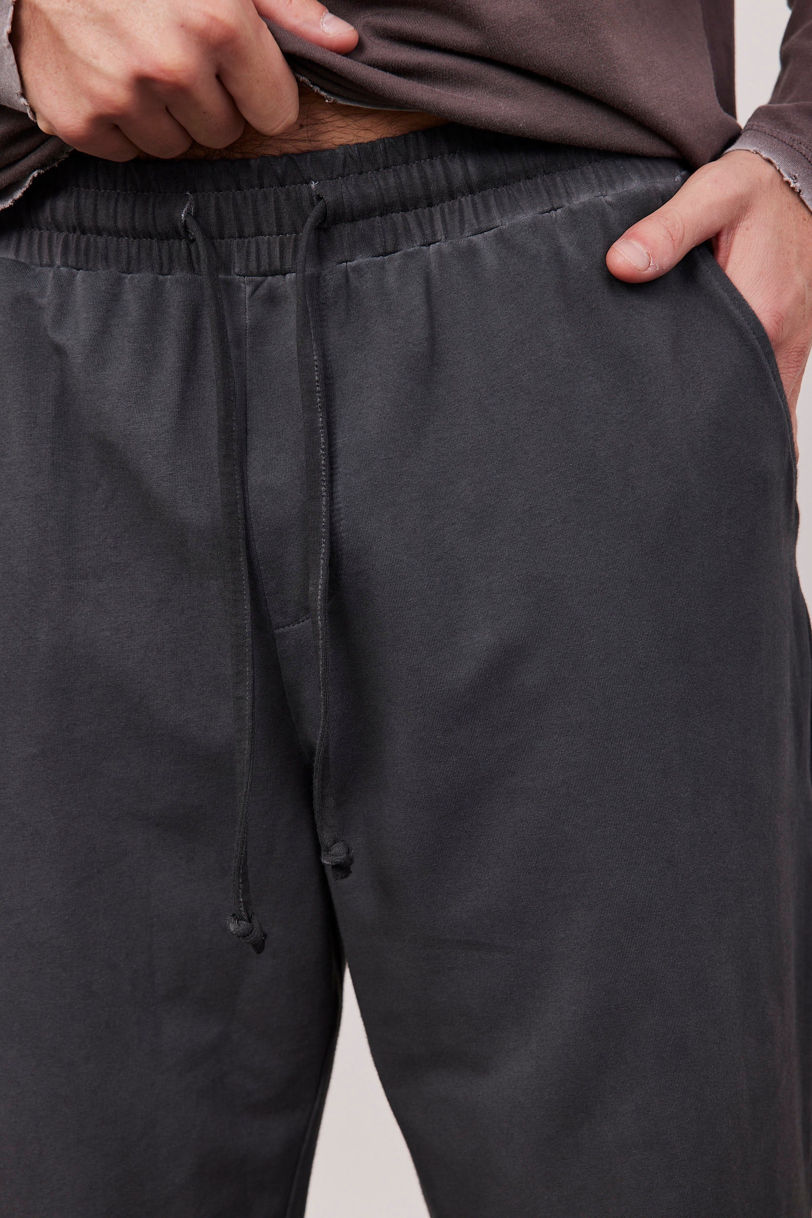 מכנסי ווש בסיומת גומי