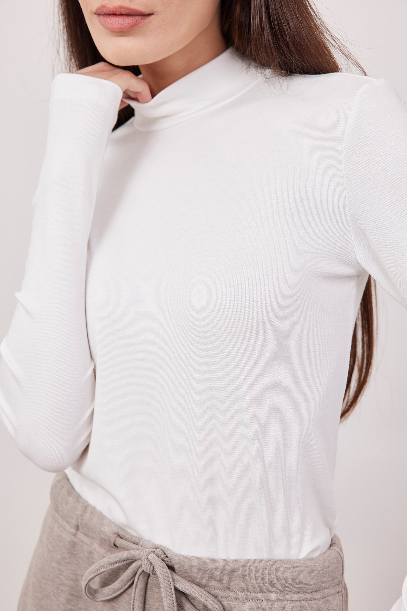 חולצת גולף צמודה