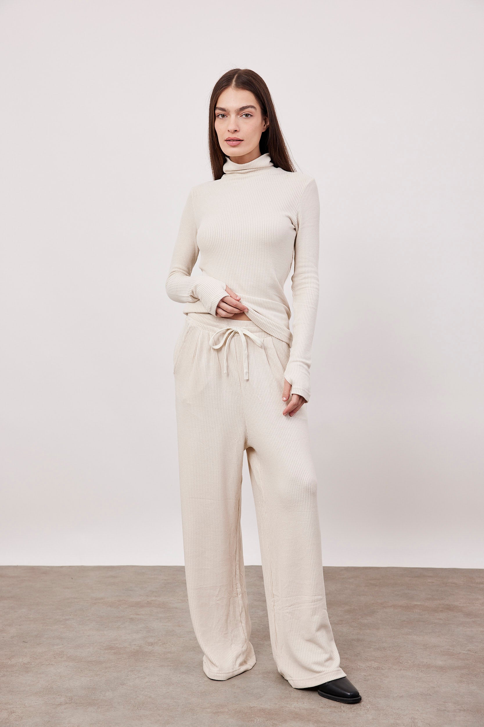 חולצת גולף בטקסטורת פסים