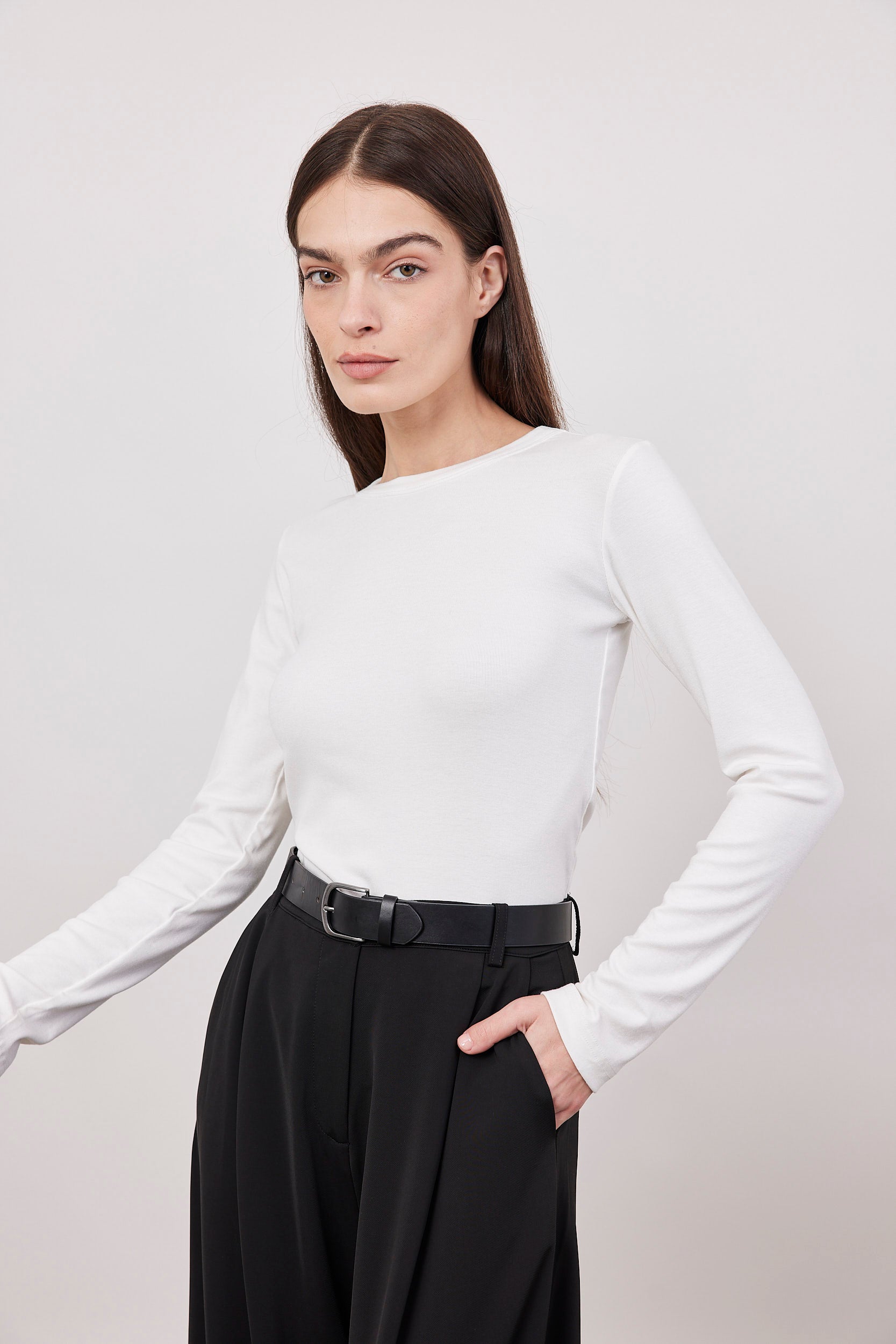 חולצה ארוכה עם מפתח מובלט