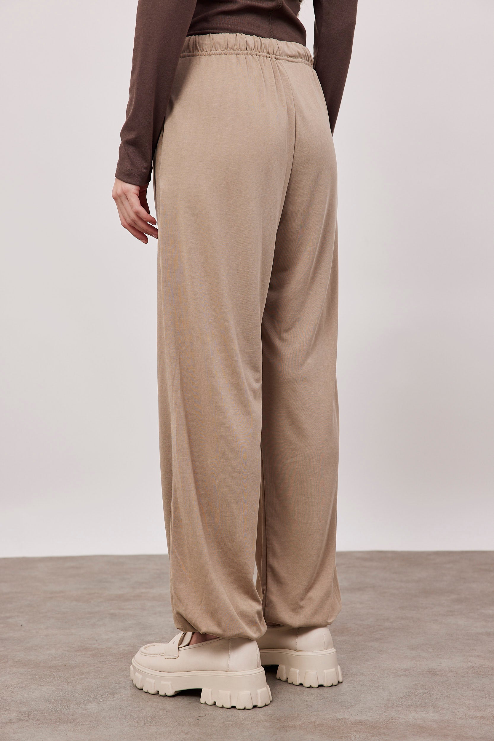 מכנסי ג׳וגר מבד נשפך