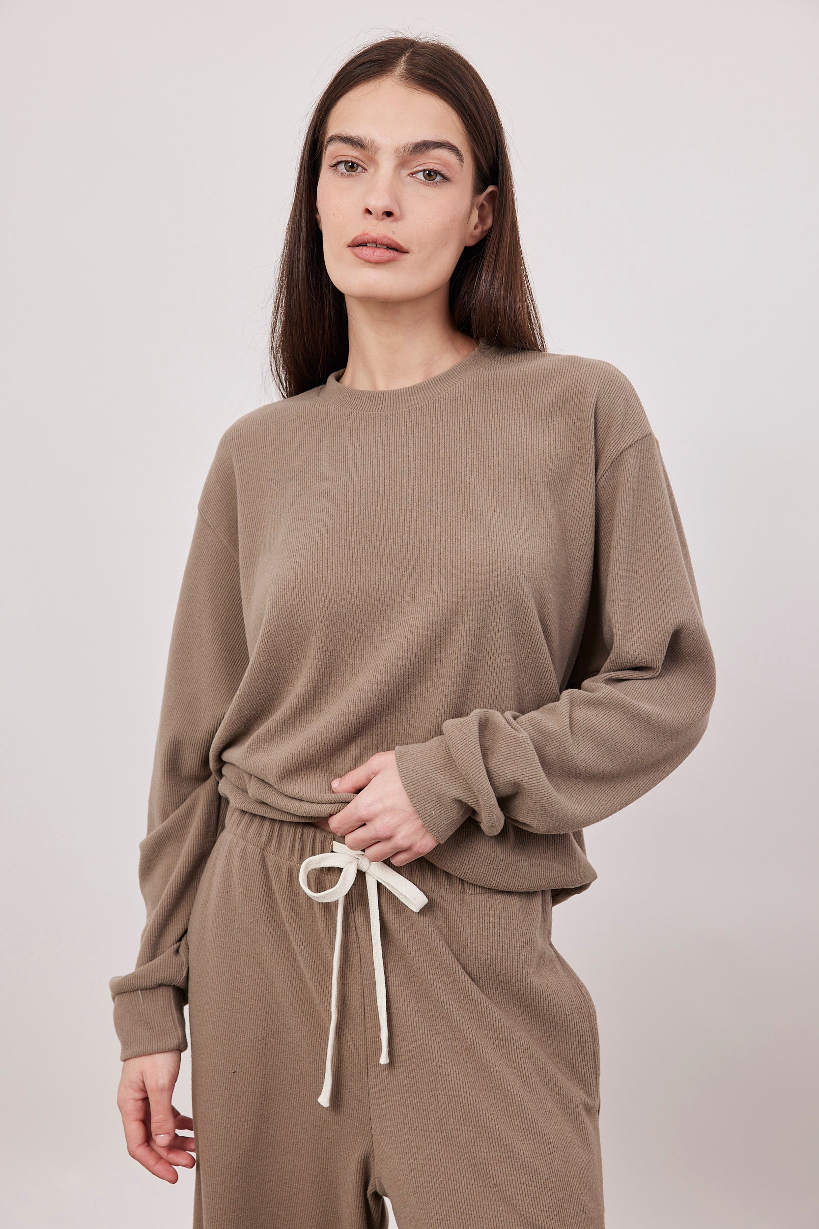 סווטשירט ניקי בטקסטורת פסים