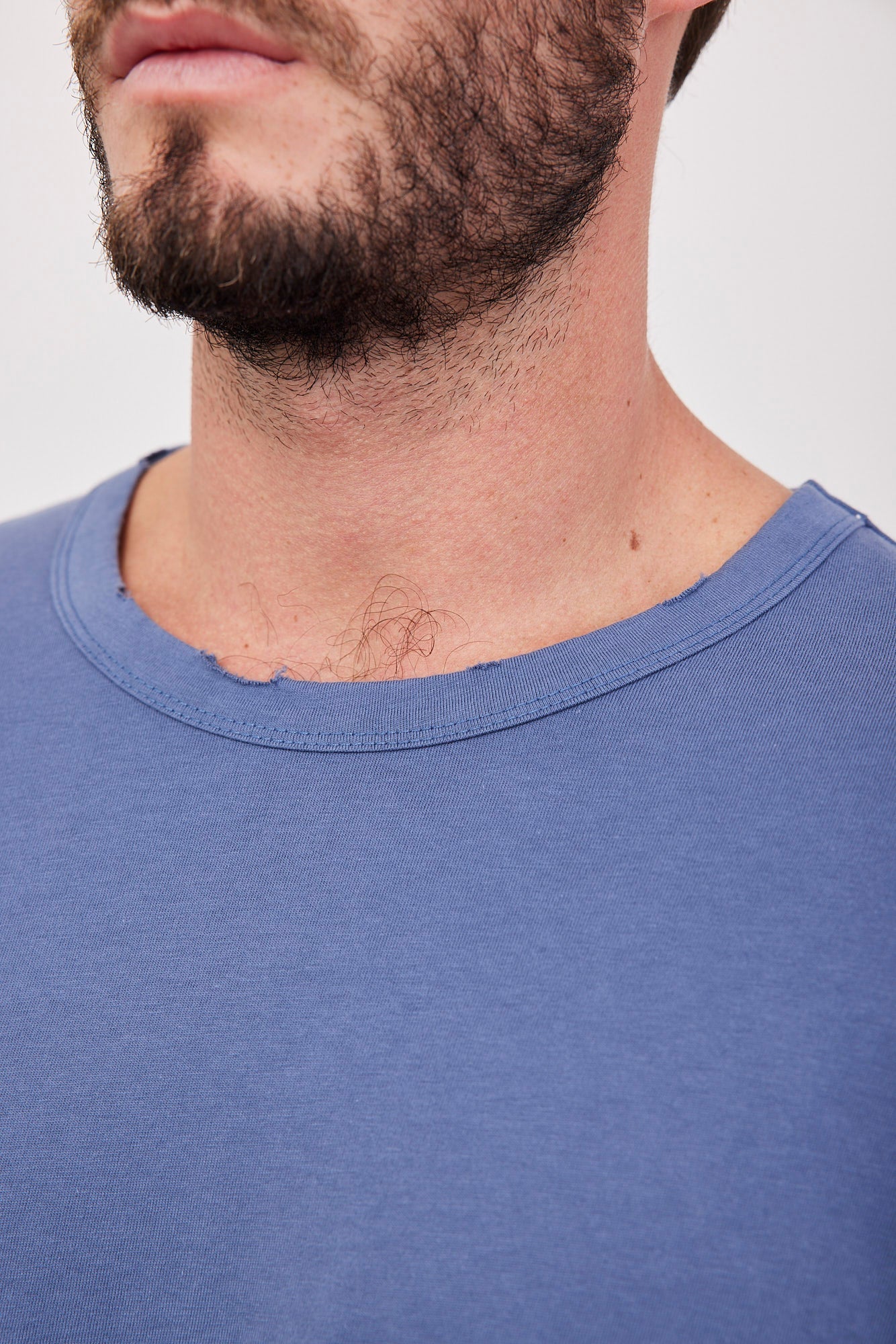 חולצת כותנה ארוכה בגימור קרעים - ITAY BRANDS