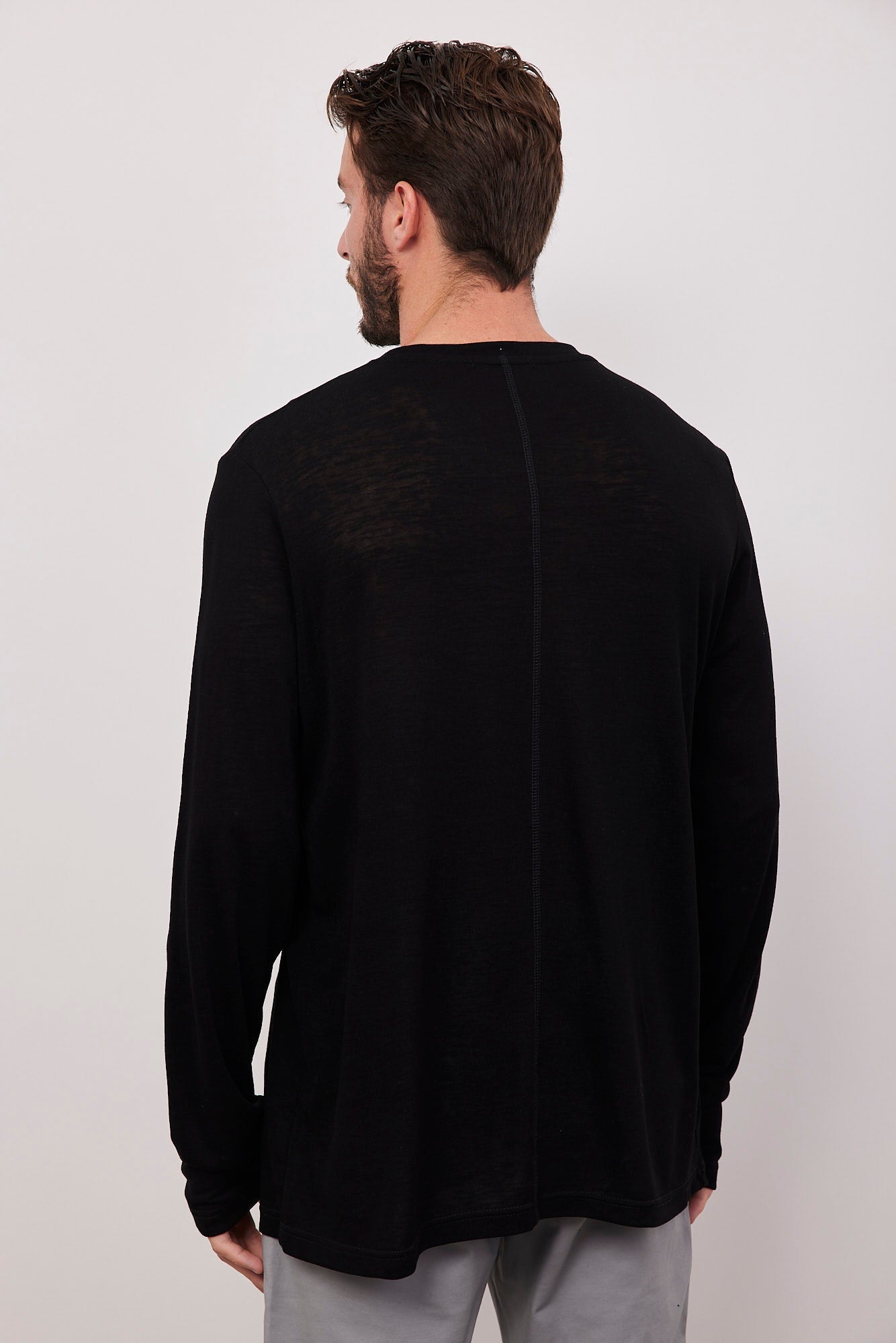 חולצה במראה פשתן עם תיפור קדמי - ITAY BRANDS