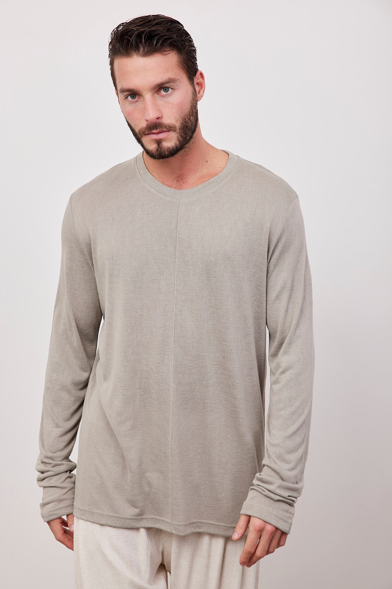 חולצה במראה פשתן עם תיפור קדמי - ITAY BRANDS