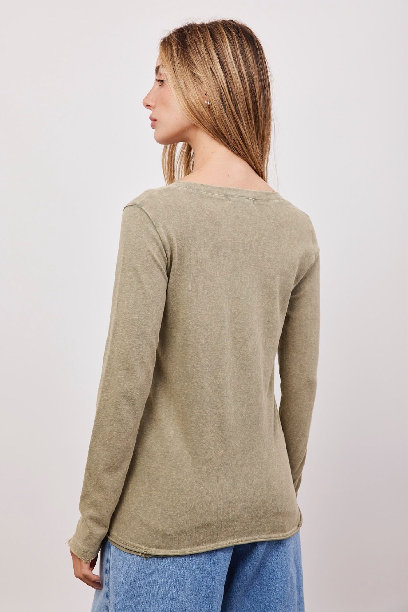 חולצת וי ווש ארוכה - ITAY BRANDS