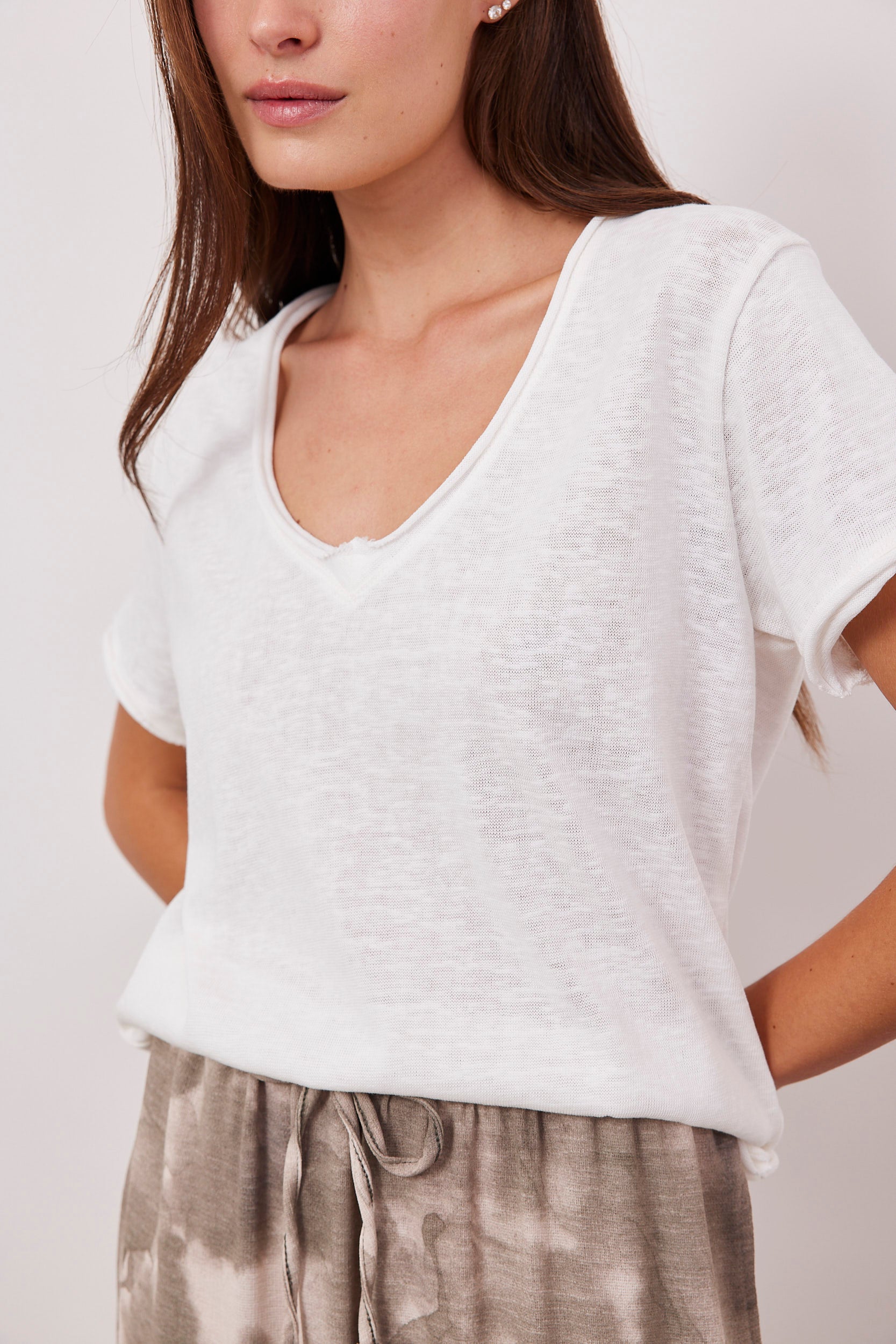 טישרט וי סיומת פרומה