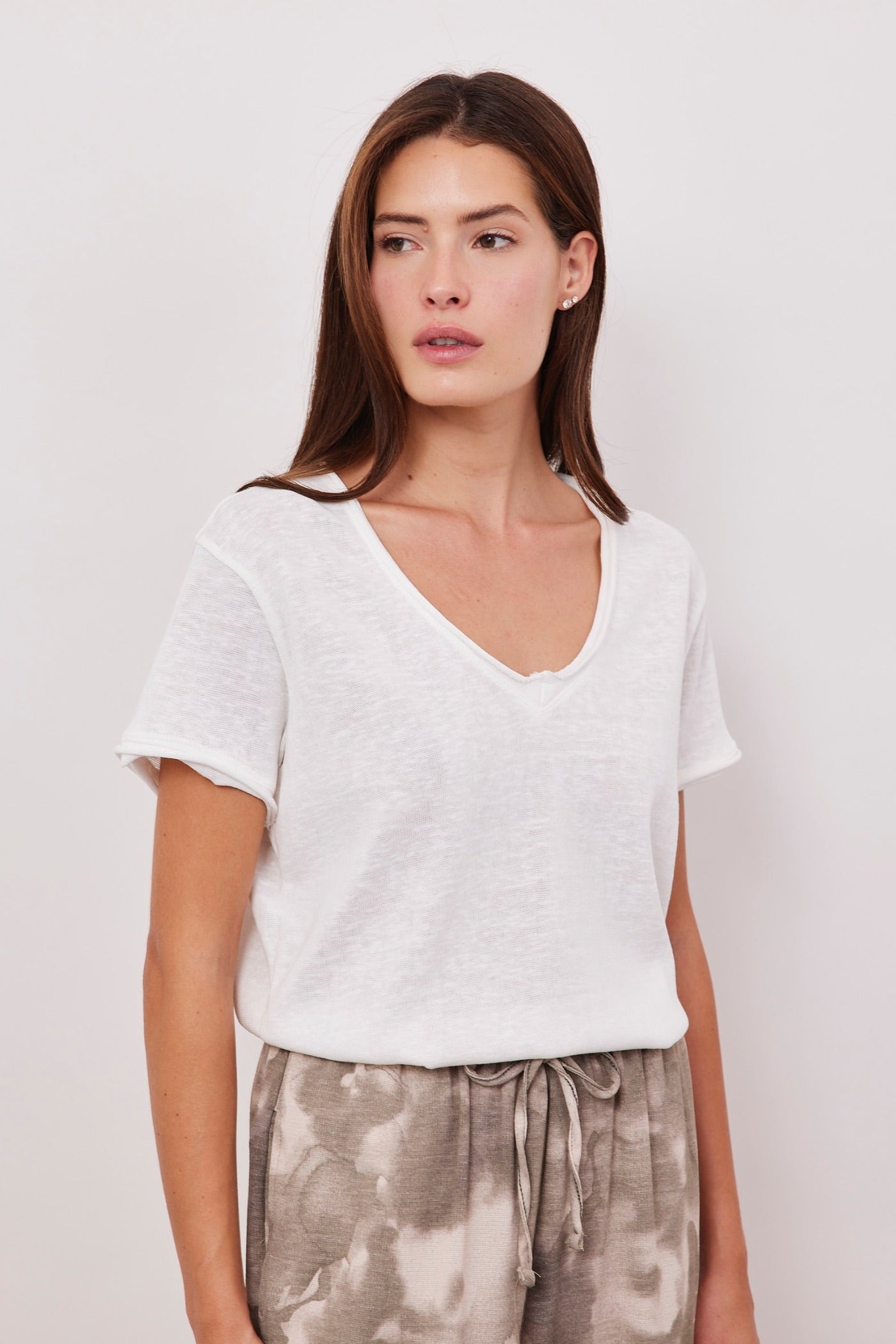 טישרט וי סיומת פרומה