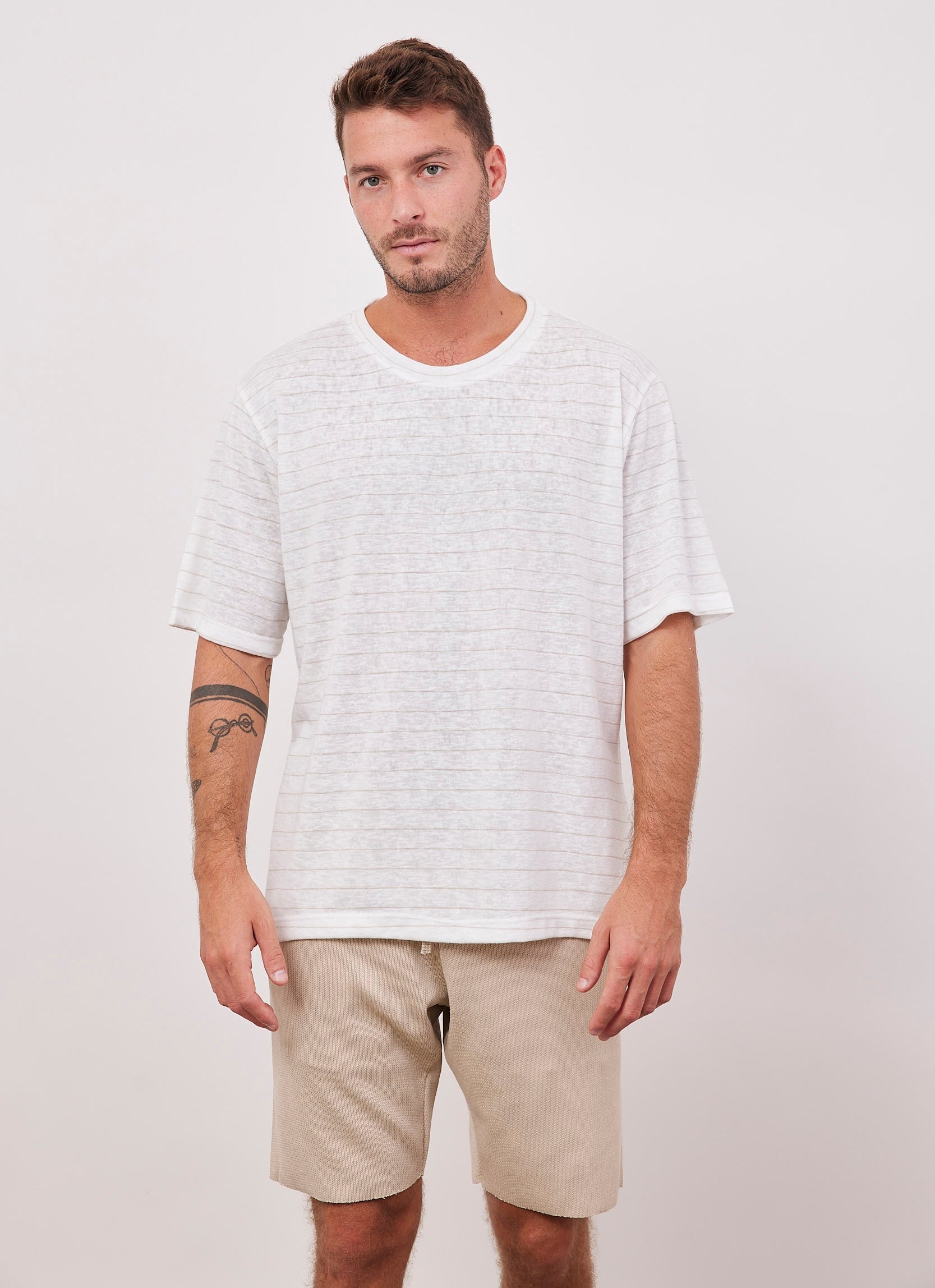 ברמודה מבד סריג