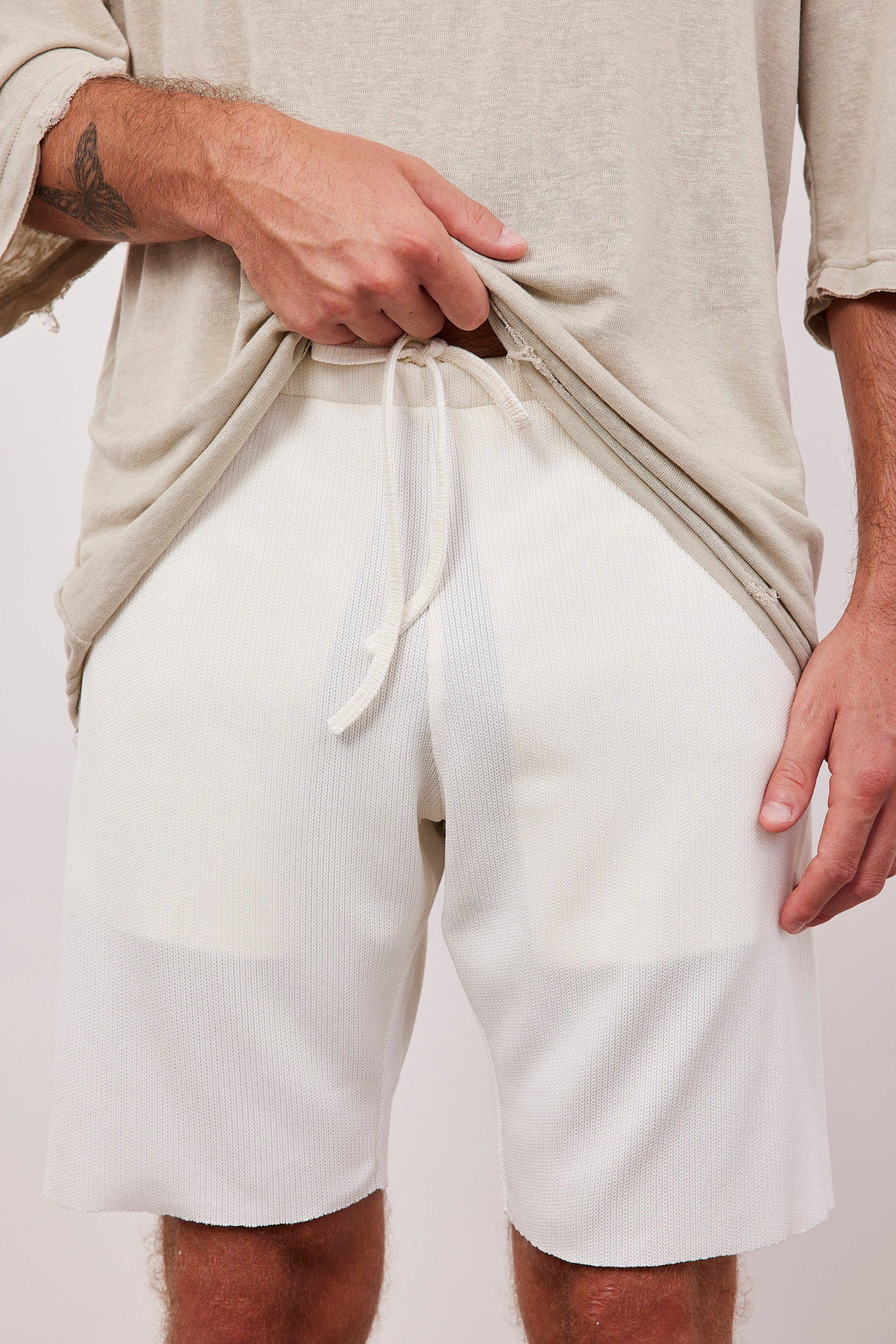 ברמודה מבד סריג