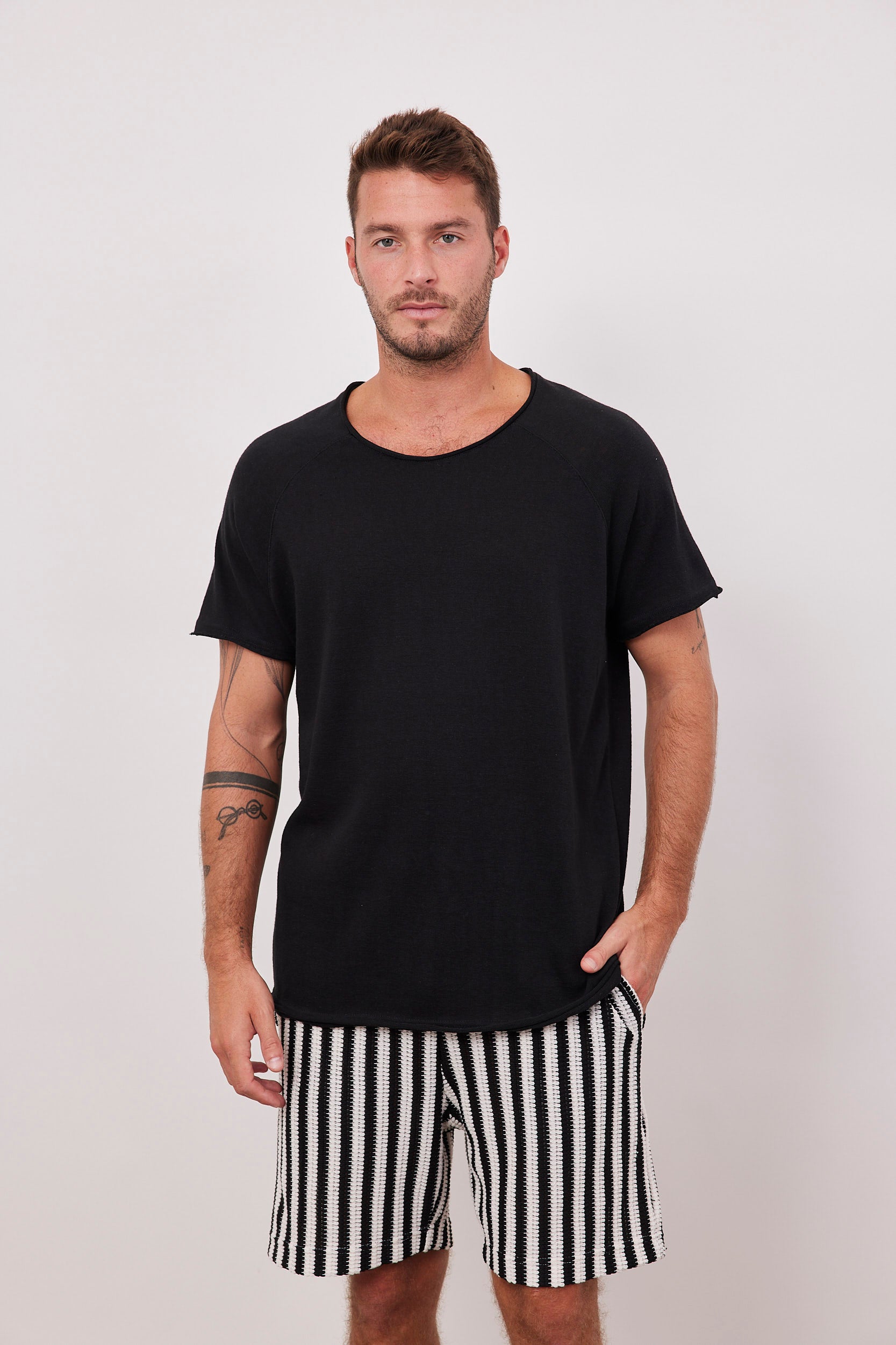 טישרט רגלן במראה פשתן