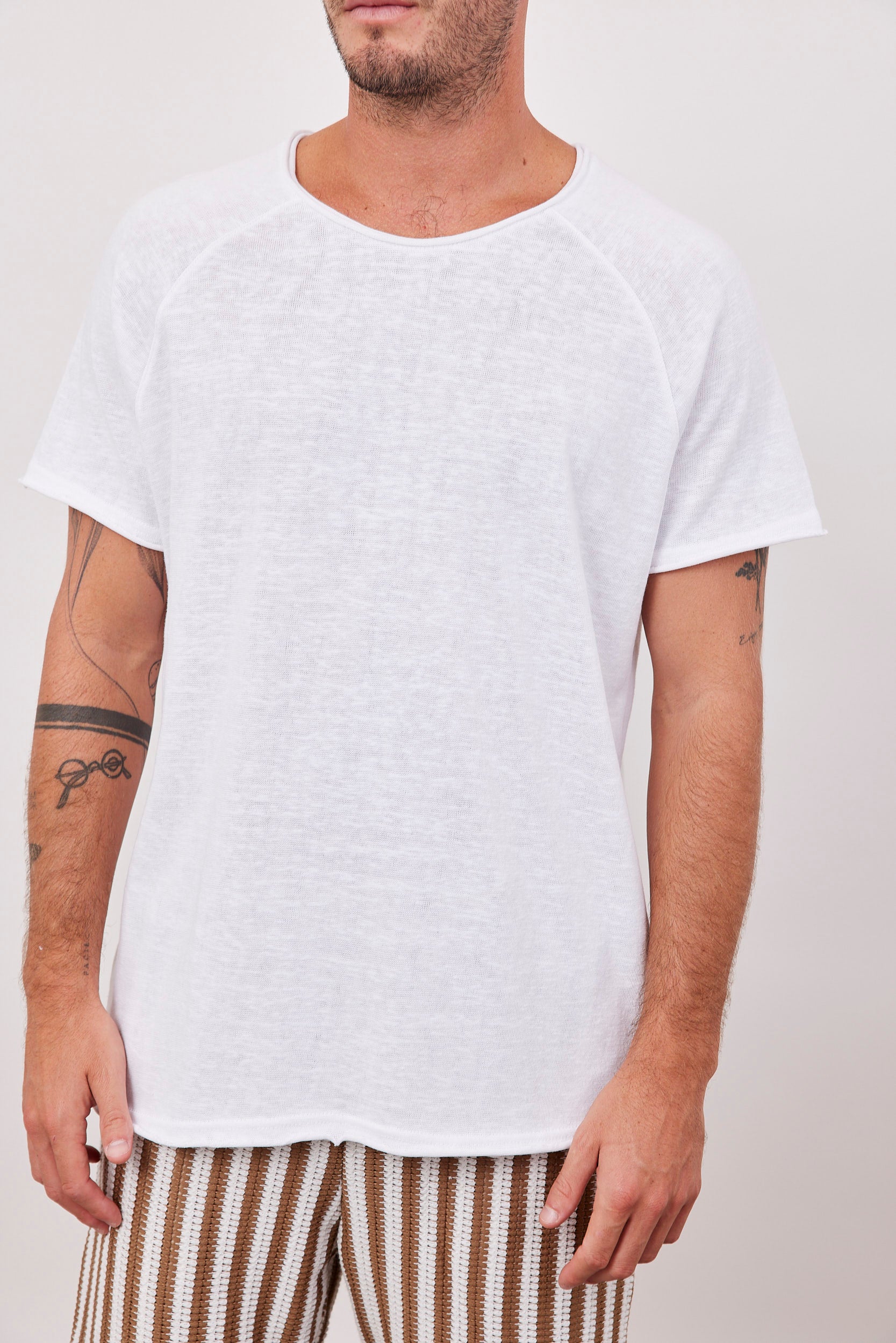 טישרט רגלן במראה פשתן