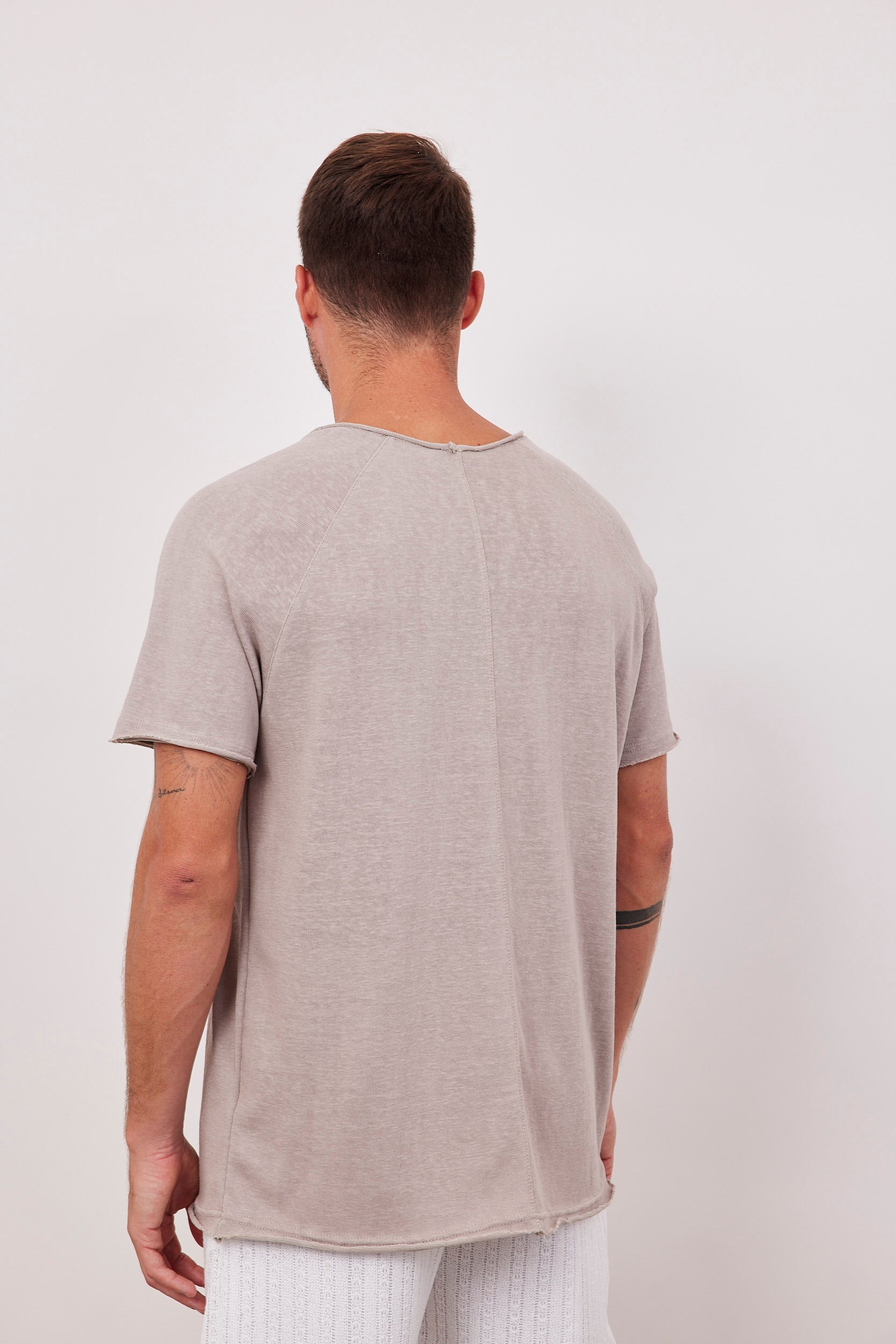 טישרט רגלן במראה פשתן