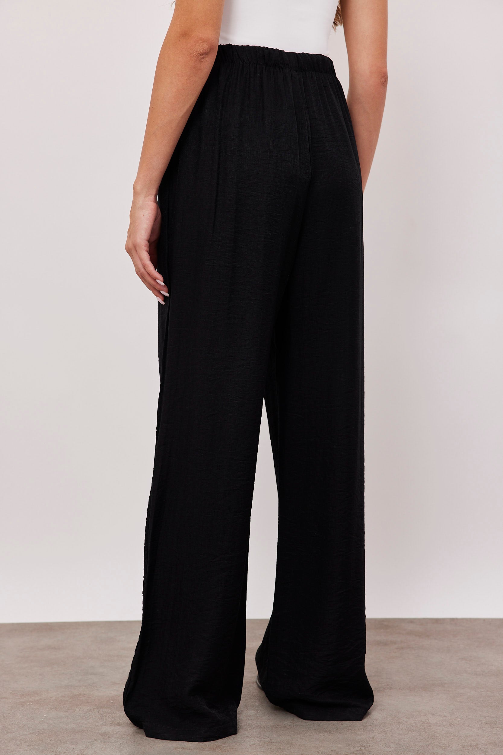 מכנסיים נשפכים בטקסטורה