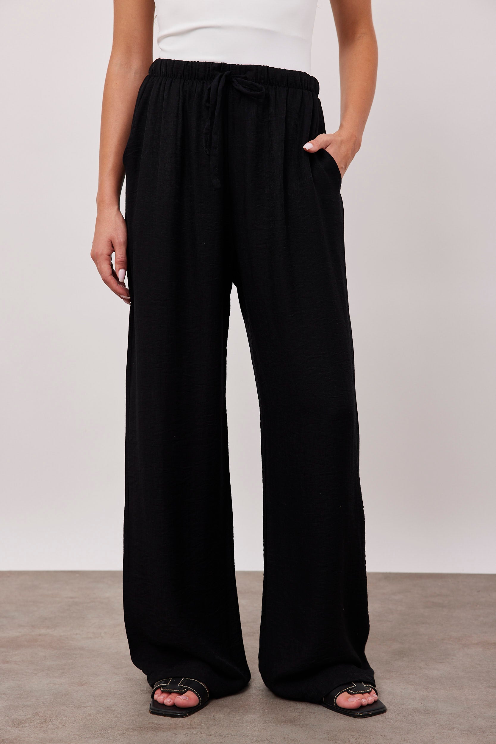 מכנסיים נשפכים בטקסטורה