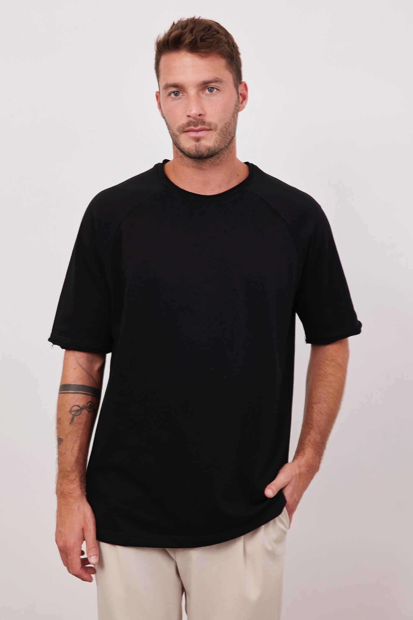 טי-שרט רגלן בסיומת פרומה