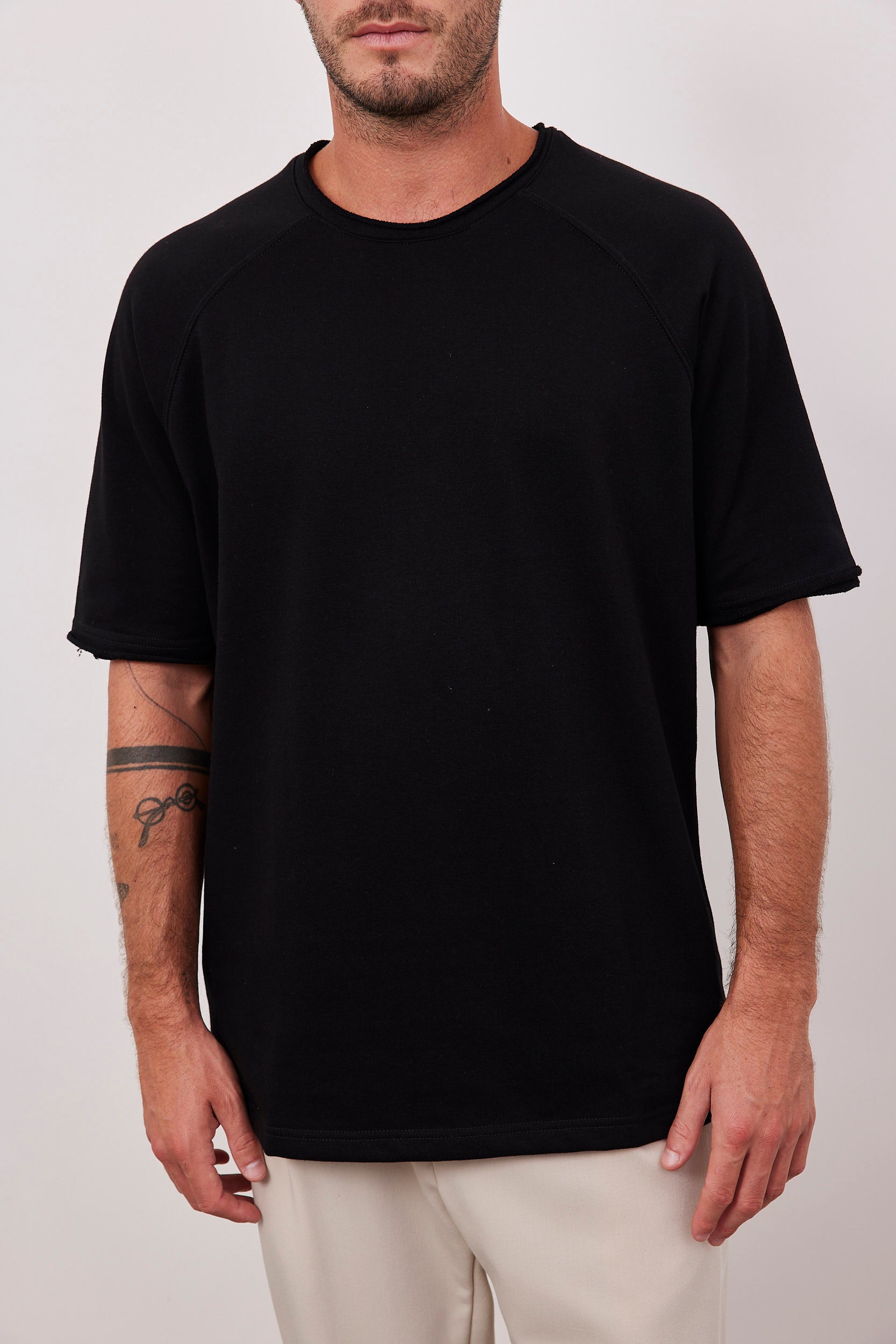 טי-שרט רגלן בסיומת פרומה