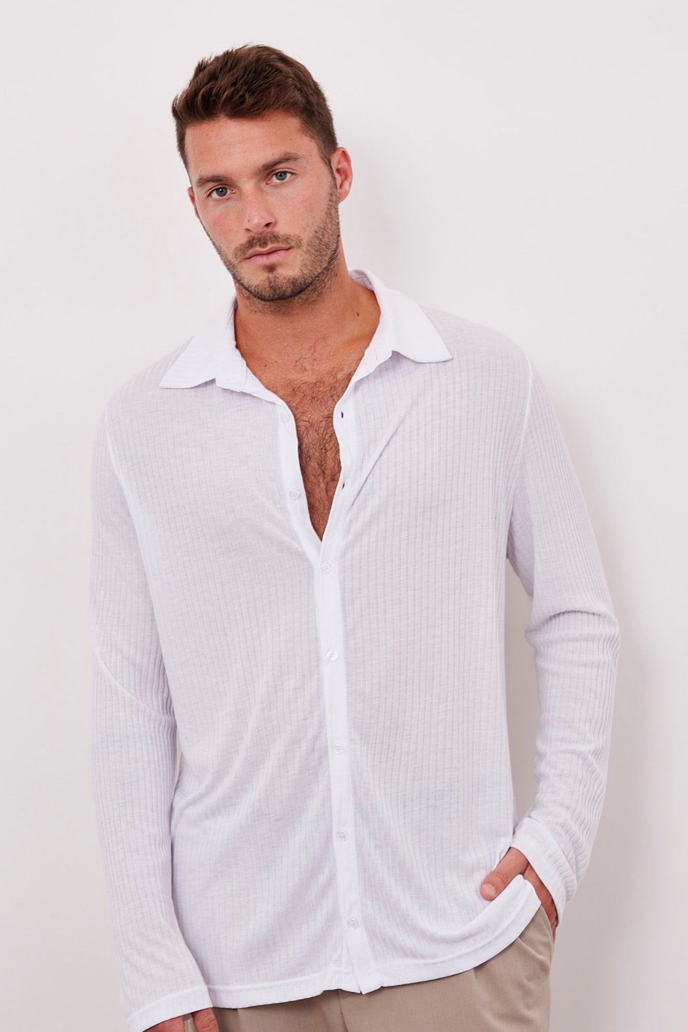 חולצה מכופתרת רכה בטקסטורת פסים