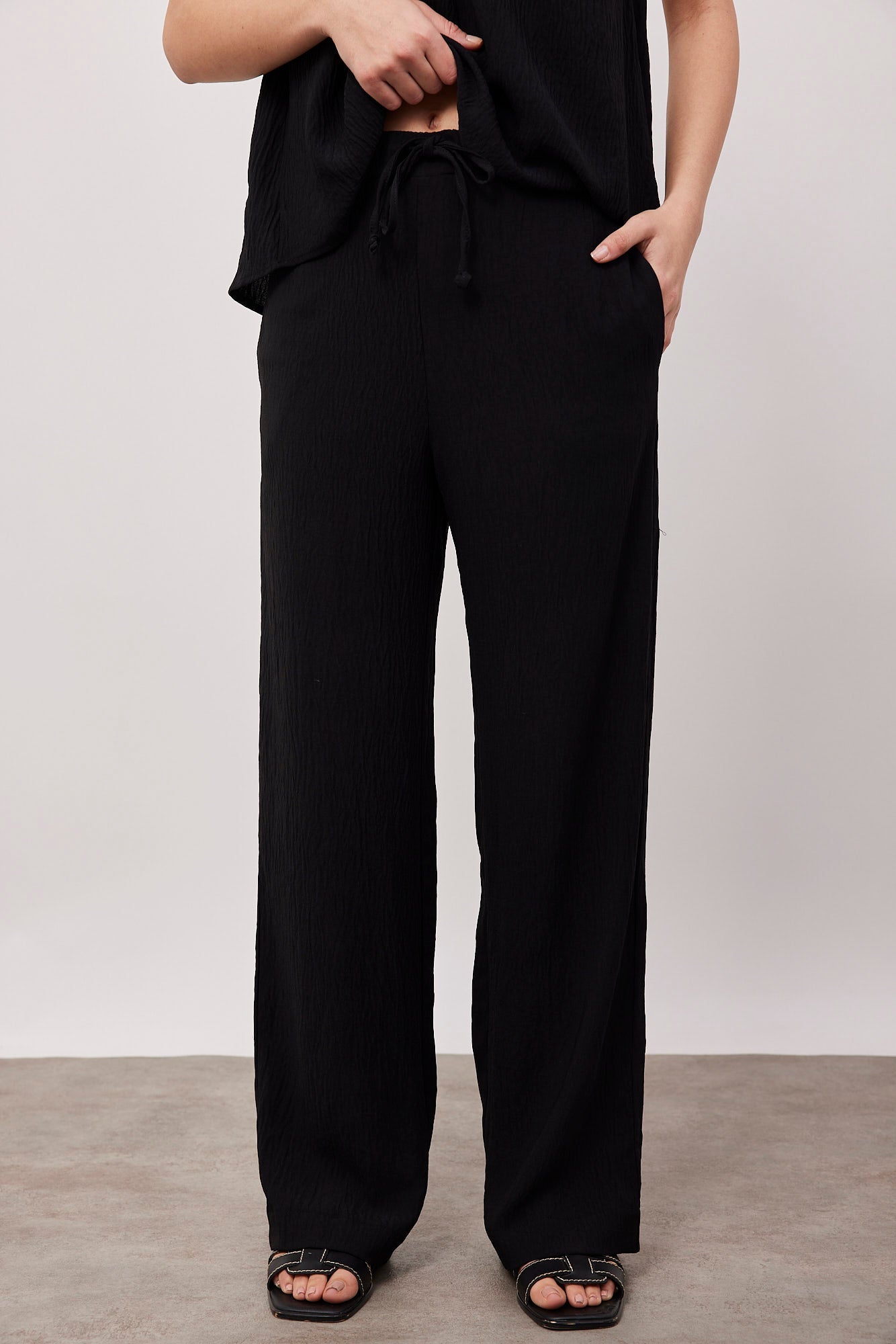 חליפת סטרפלס בטקסטורה - ITAY BRANDS