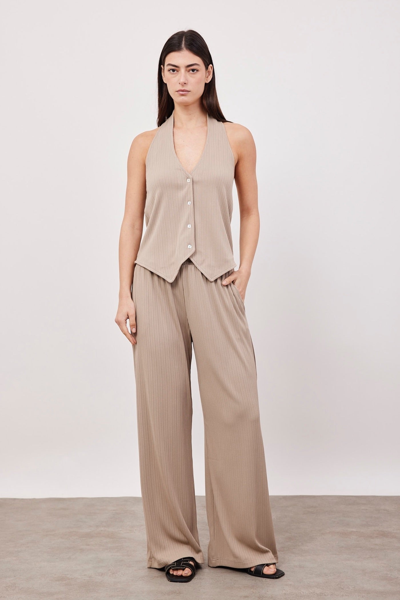 חליפת וסט גב פתוח בטקסטורה - ITAY BRANDS