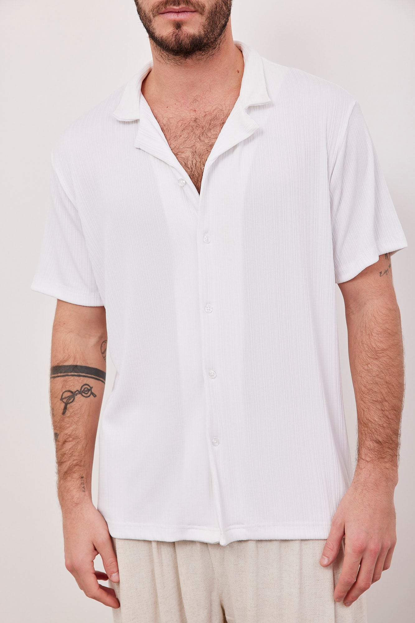 חולצה מכופתרת בטקסטורת פסים