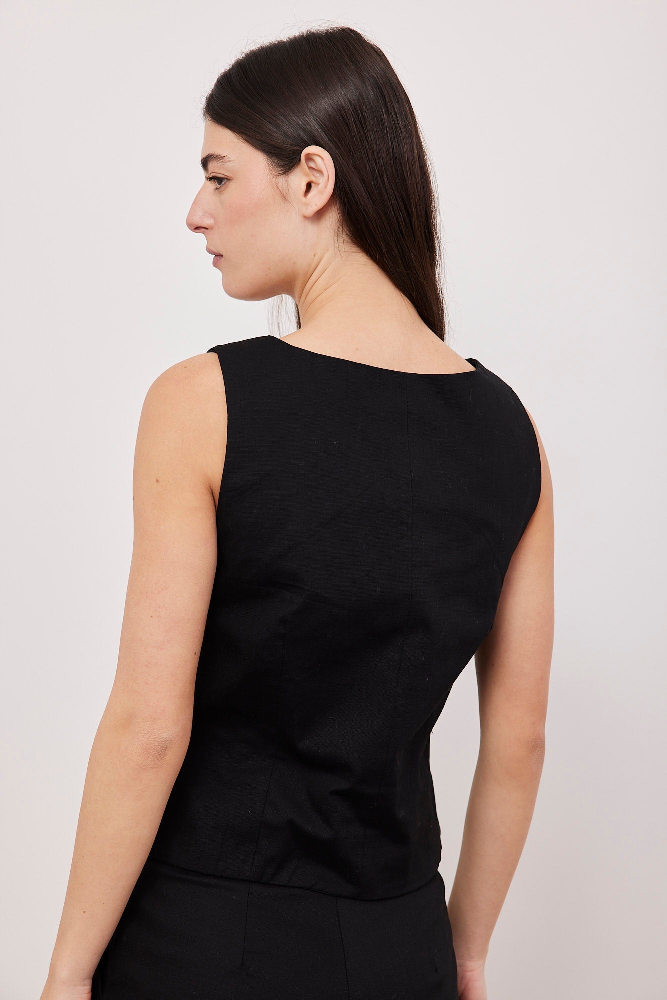 וסט גופיה במראה פשתן - ITAY BRANDS