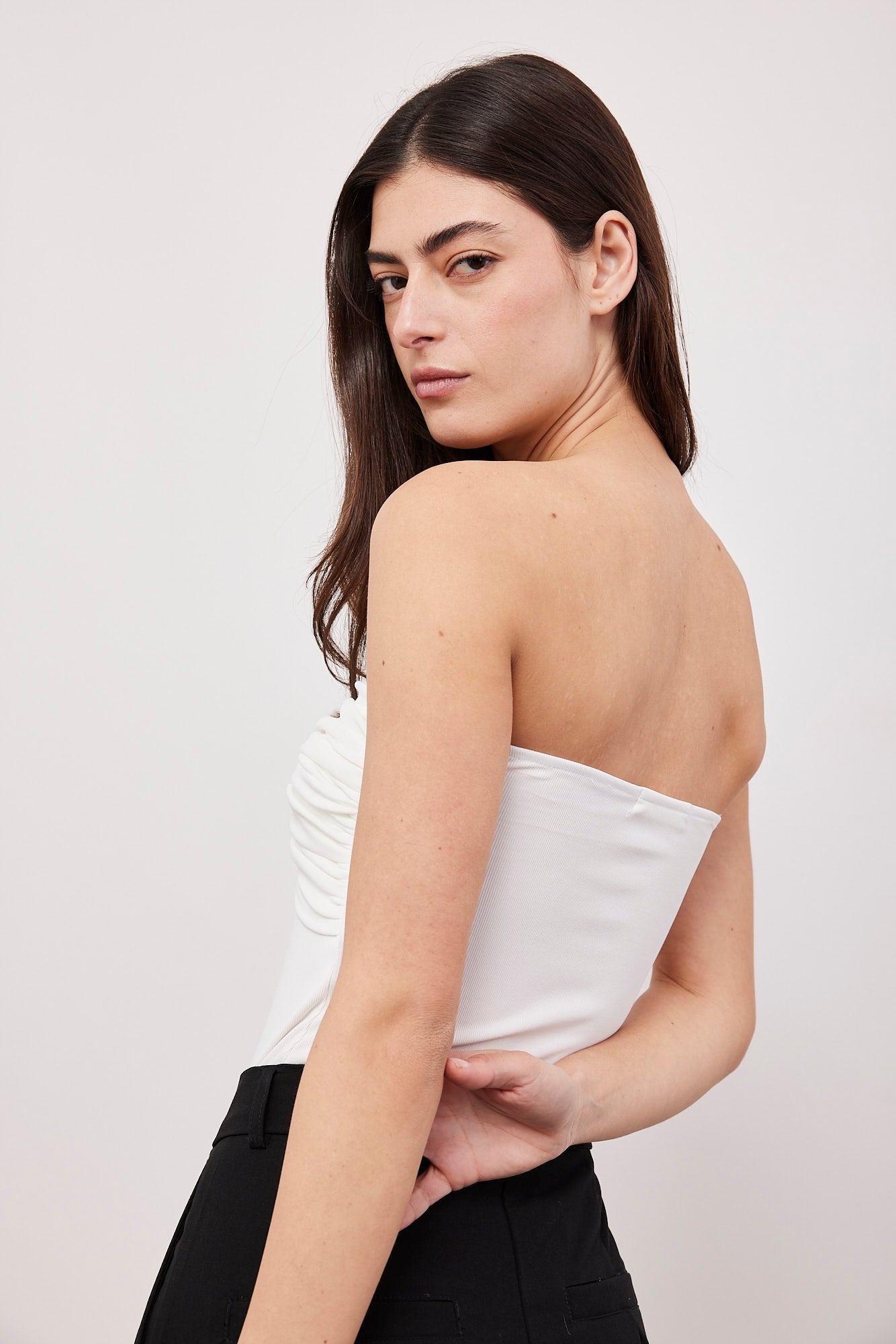 בגד גוף סטרפלס עם סיבוב - ITAY BRANDS