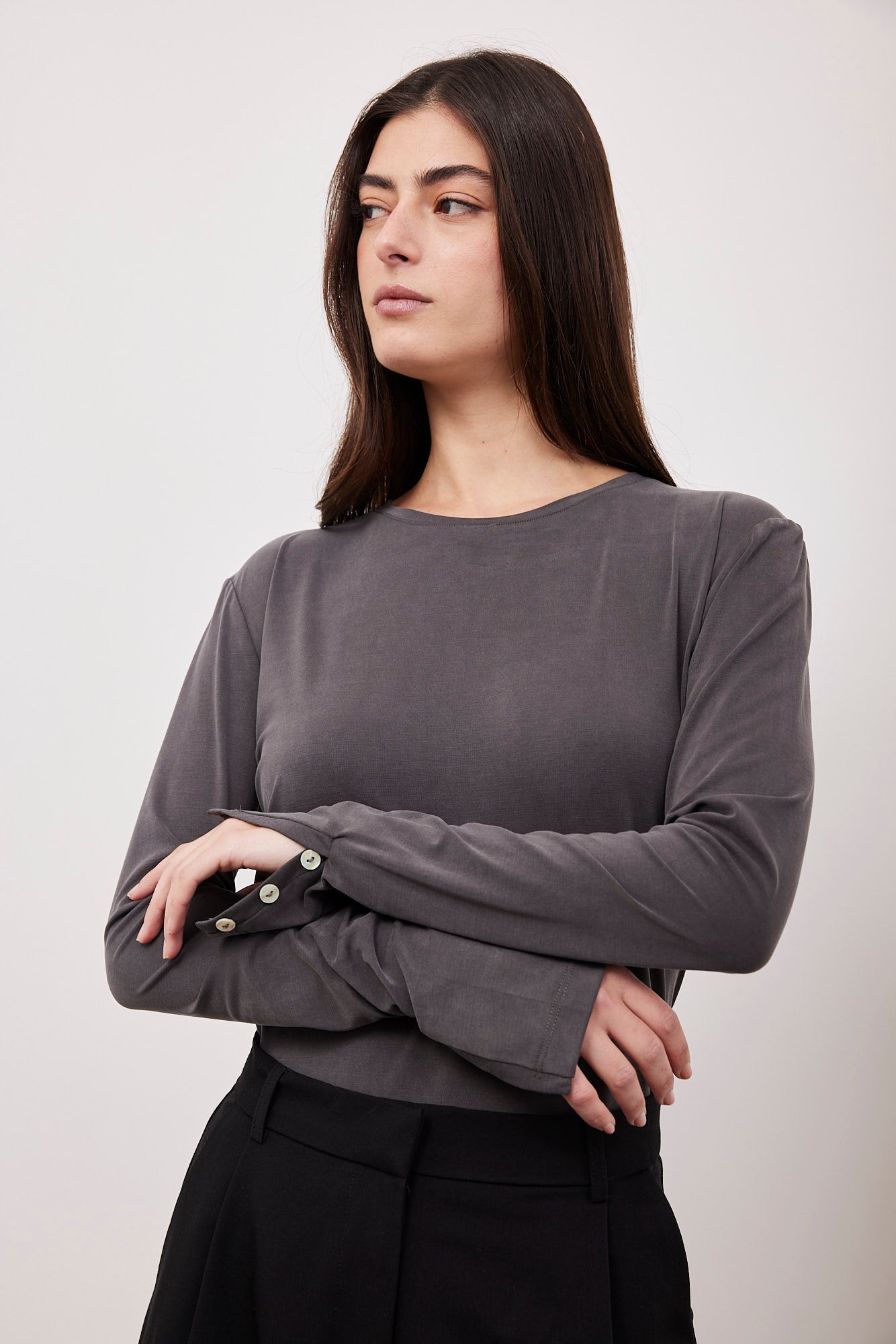 חולצה ארוכה דקה עם כפתורים בשרוול - ITAY BRANDS