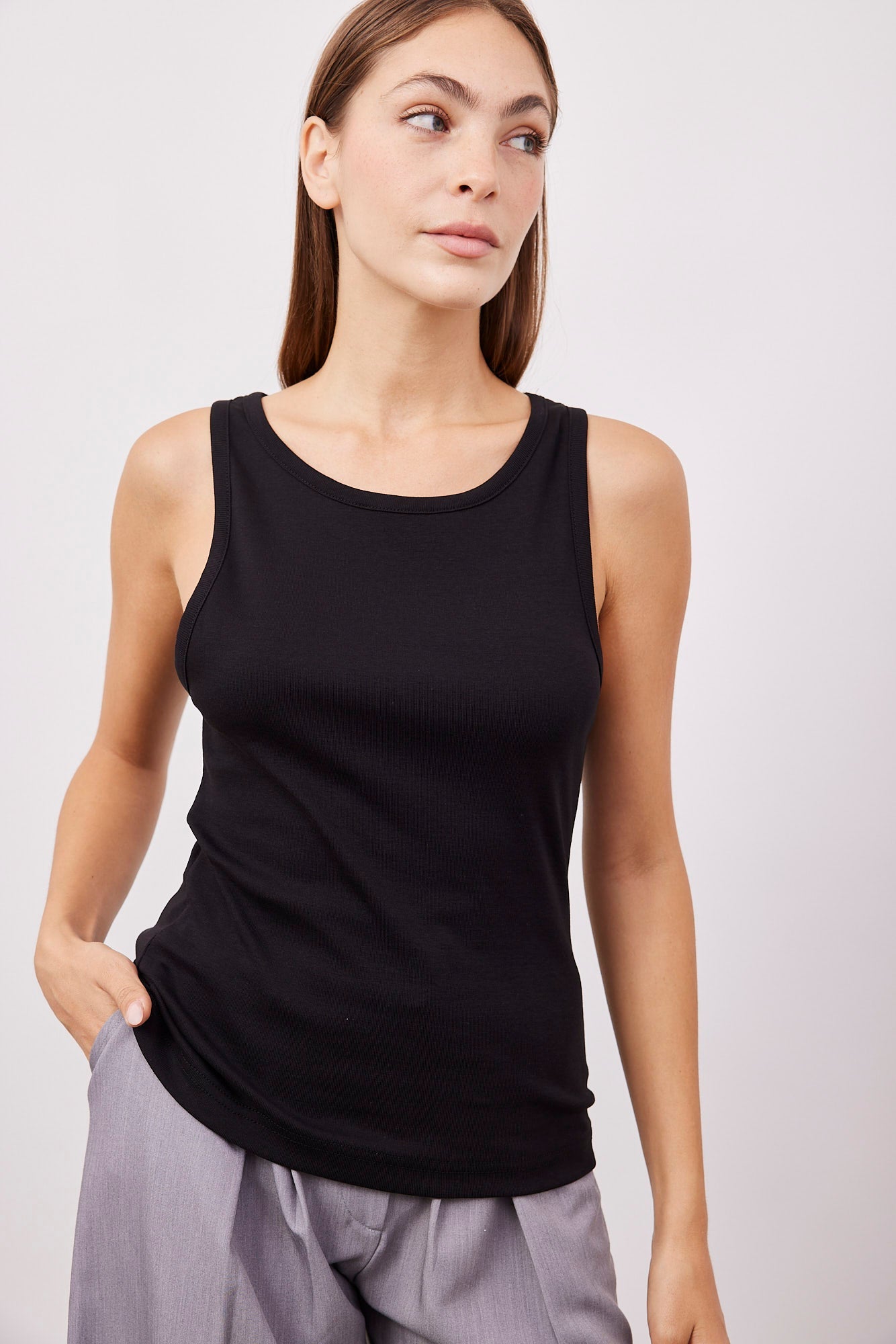 גופיה רכה עם מחשוף עגול - ITAY BRANDS