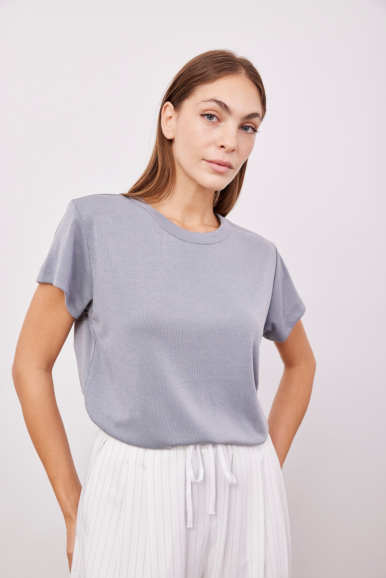 טי-שרט ניקי בד מודל - ITAY BRANDS