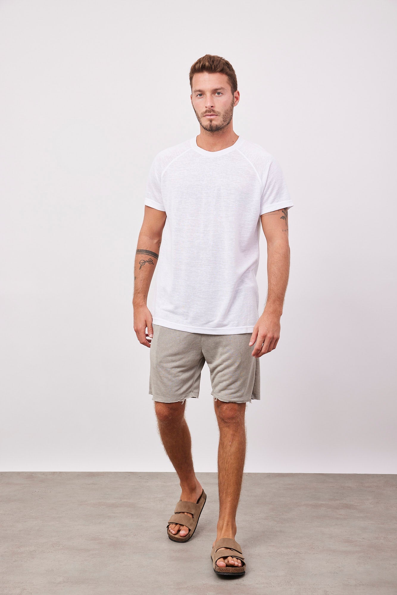 מכנסי ברמודה בשילוב קרעים - ITAY BRANDS