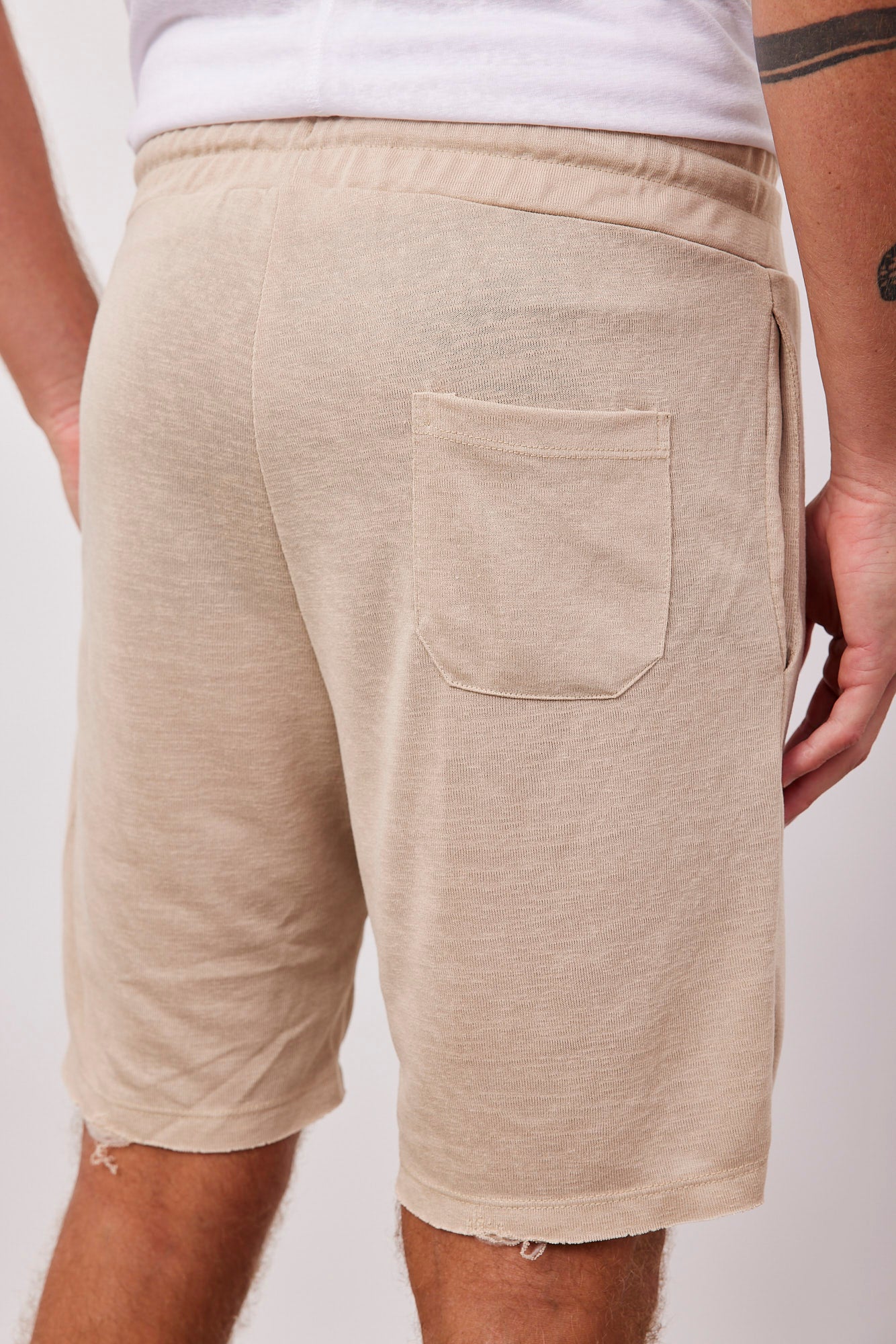 מכנסי ברמודה בשילוב קרעים - ITAY BRANDS