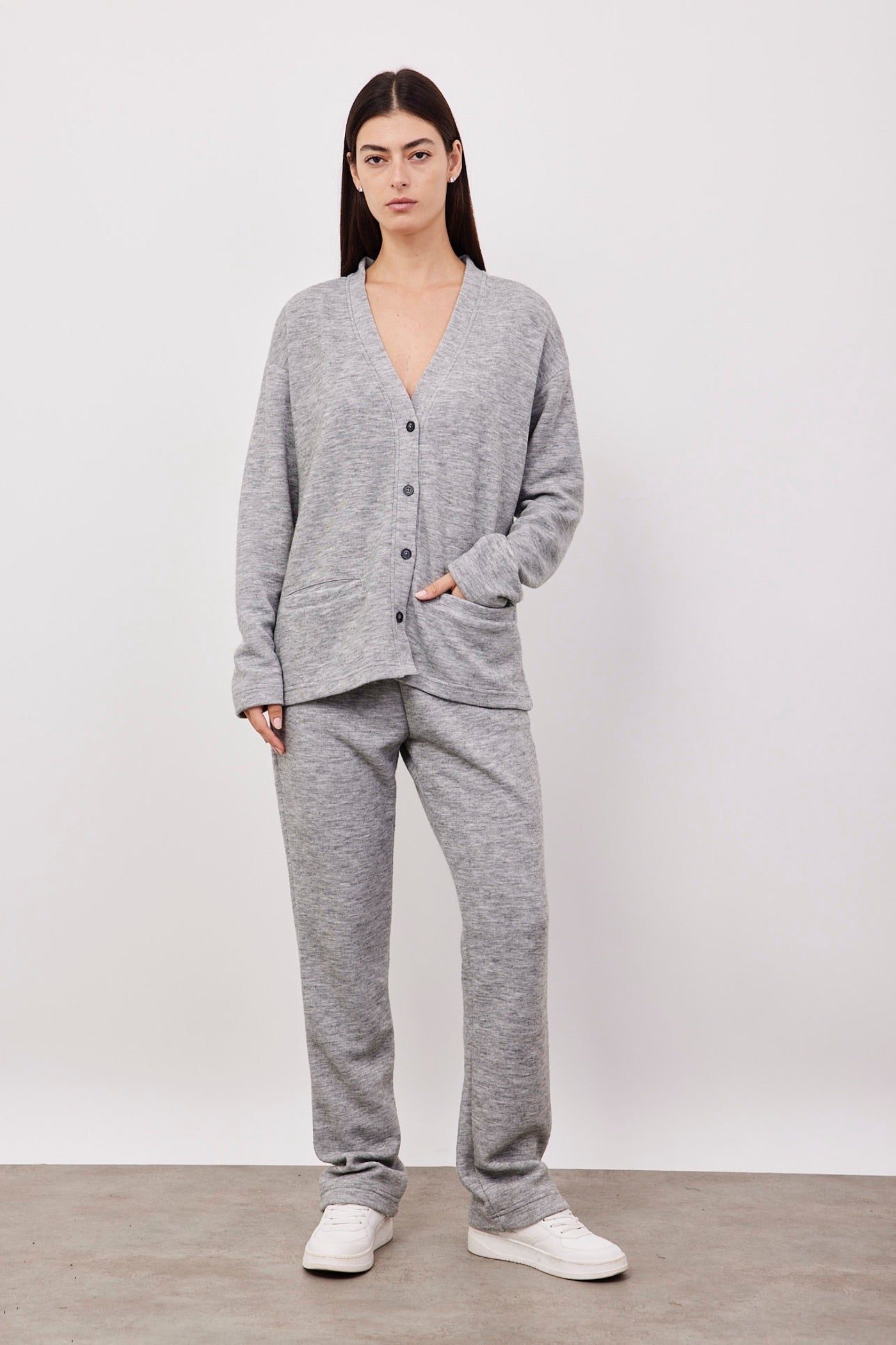 חליפה ארוכה עם קרדיגן בסגירת כפתורים - ITAY BRANDS