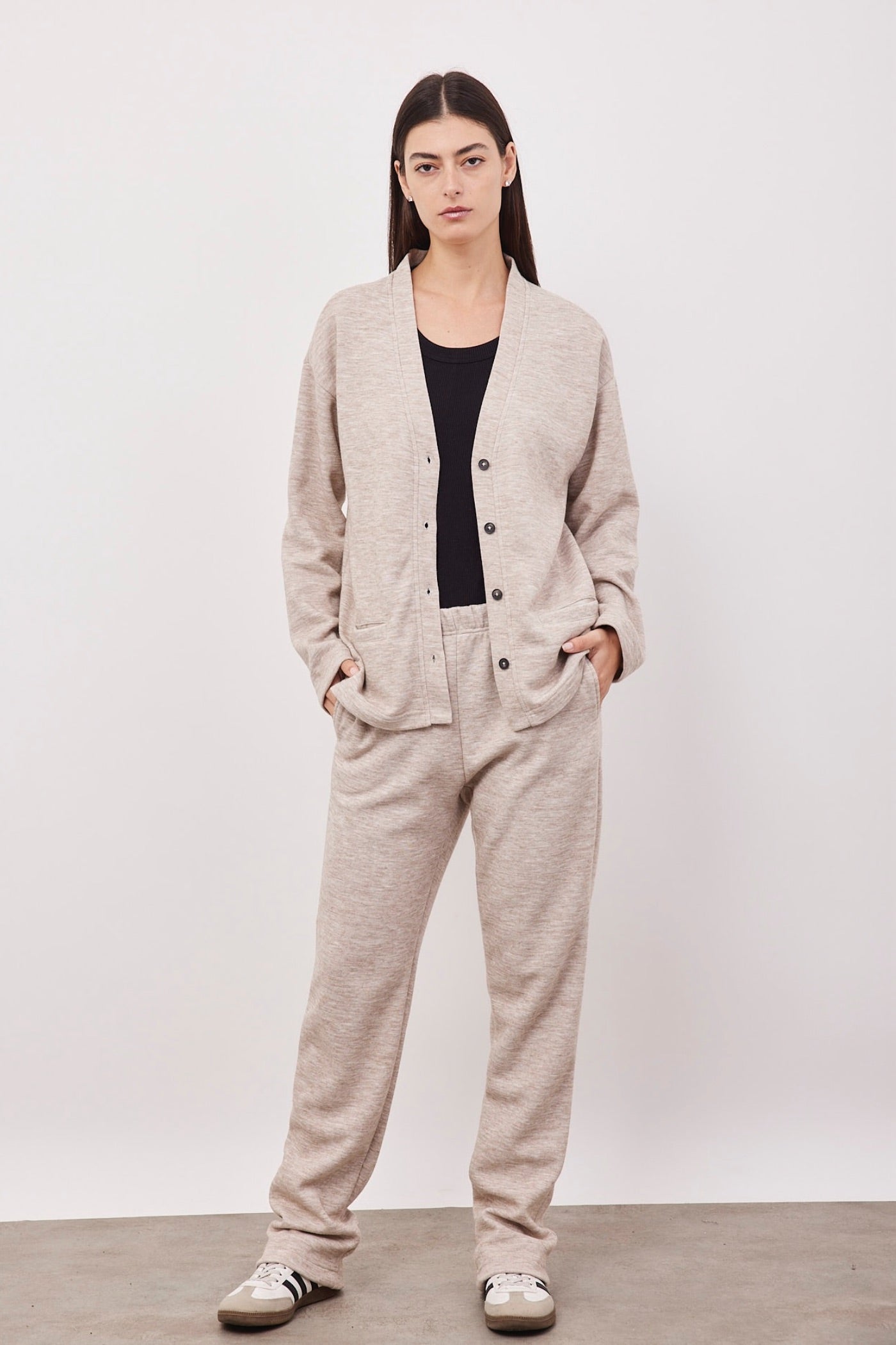 חליפה ארוכה עם קרדיגן בסגירת כפתורים - ITAY BRANDS